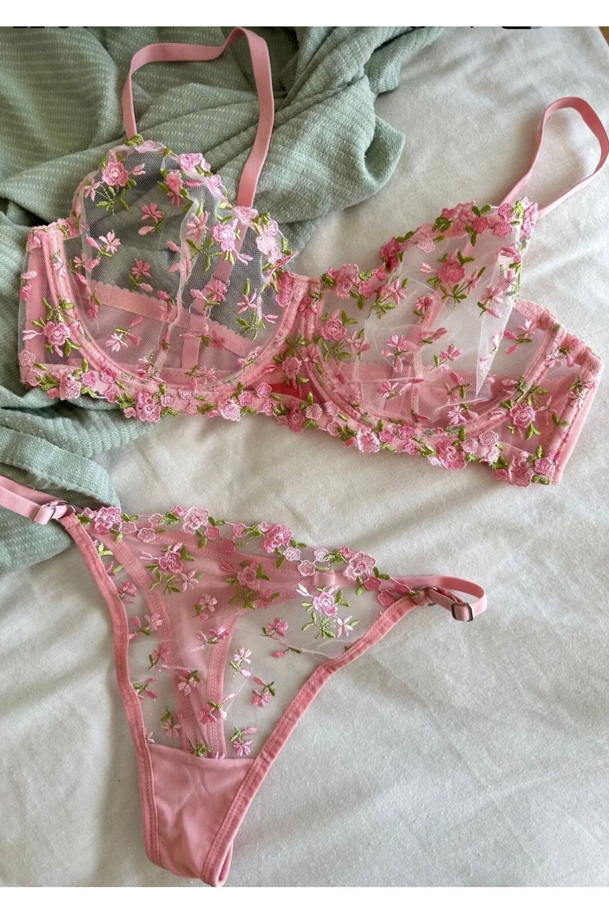 Lady's First Büyük Beden C Kap Pudra Çiçek Desenli Dantelli Bralet Takım