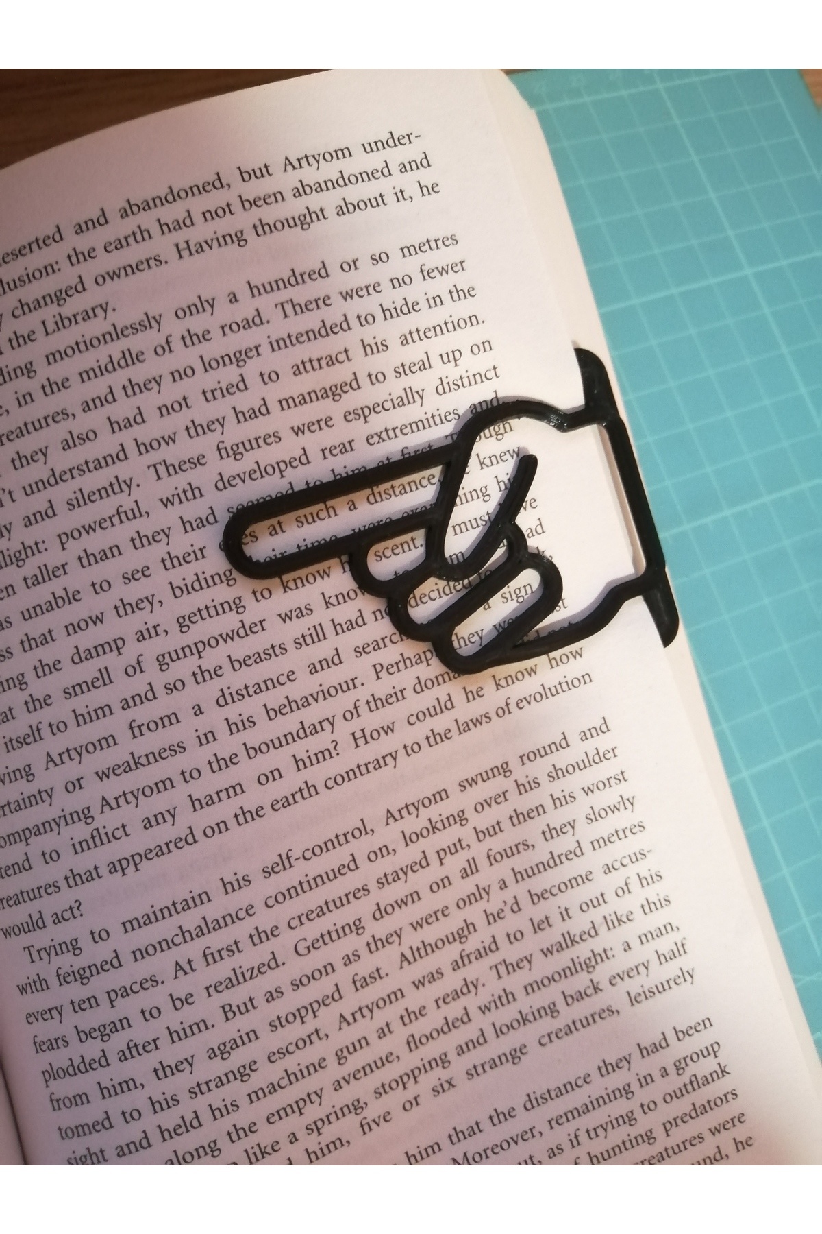 Craftix İşaret Eden El Kitap Ayracı - Kitap Severlere Özel Hediye