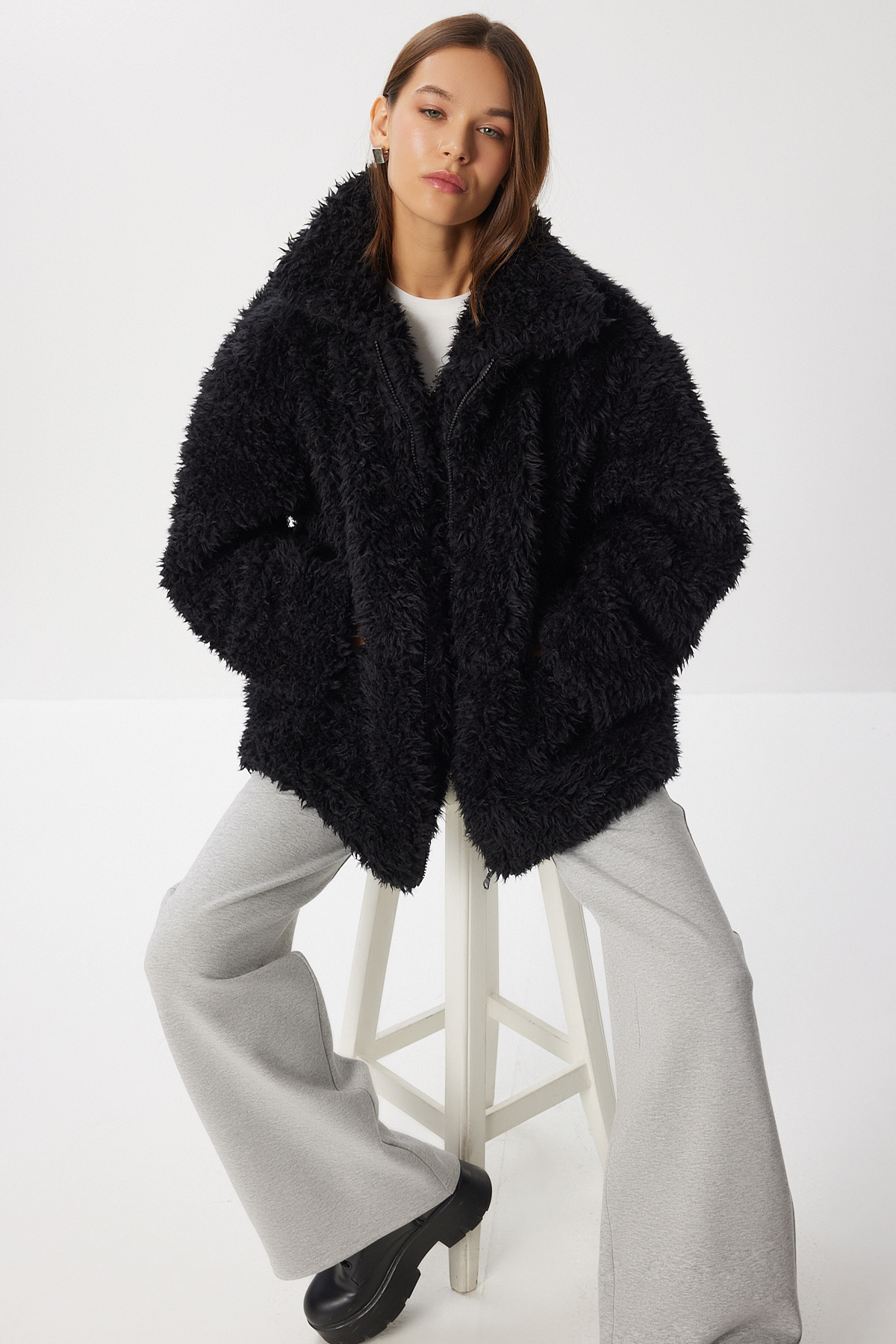 Lovelyİstanbul Oversize Suni Kürk Kaban LCI0037 SİYAH görsel 5