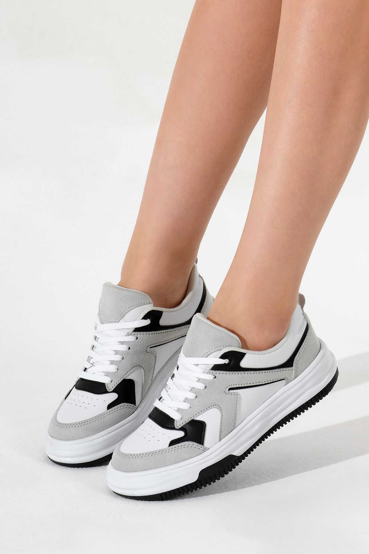 Tonny Black  Kadın Gri Beyaz Termo Taban Bağcıklı Spor Ayakkabı