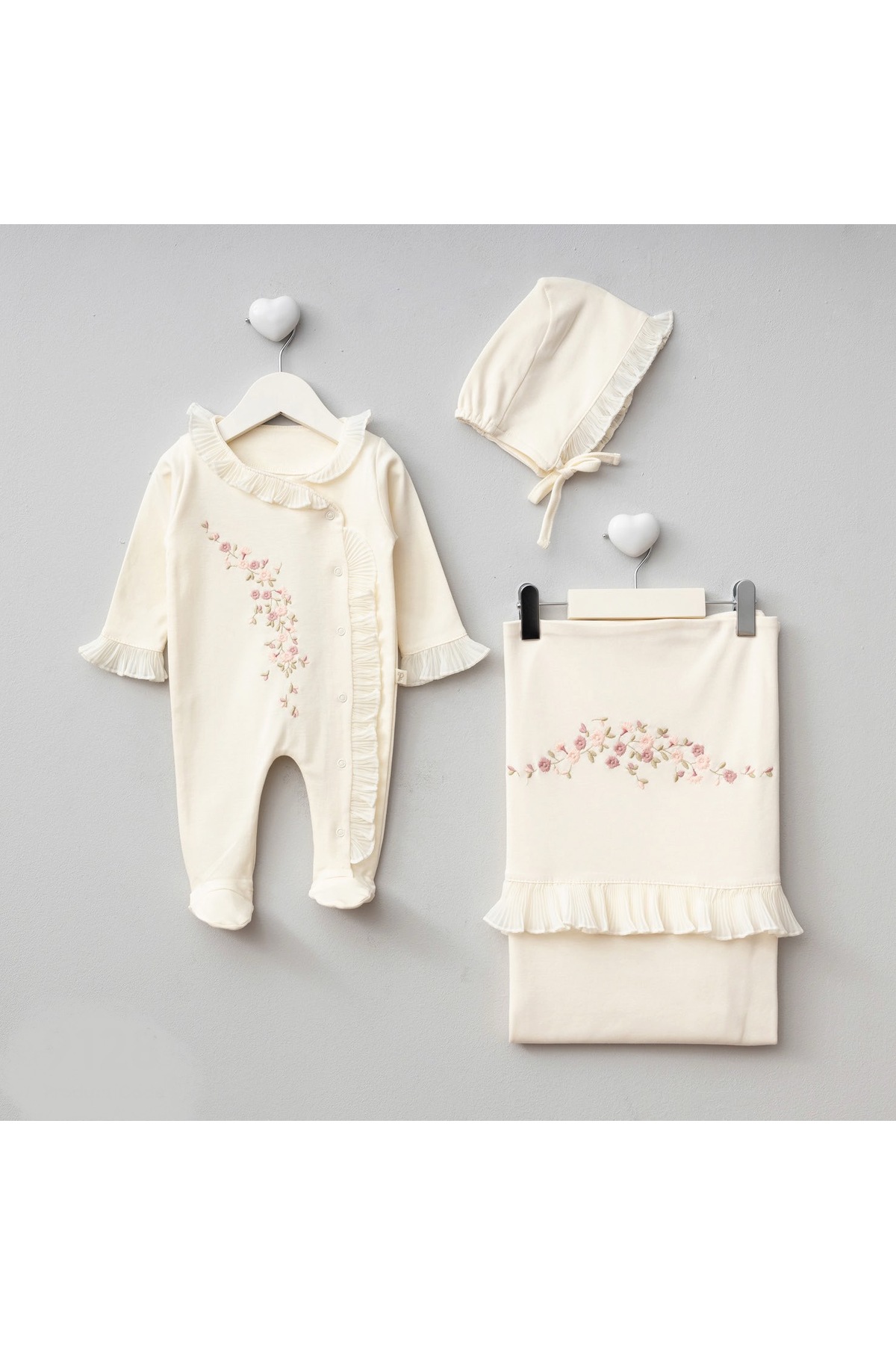 Mert Baby Çiçek Nakışlı Dantel Detaylı 3'lü Organik Hastane Çıkış Seti Natural %100 Pamuk Yenidoğan Kız Bebek fotoğrafı 3 (önizleme)
