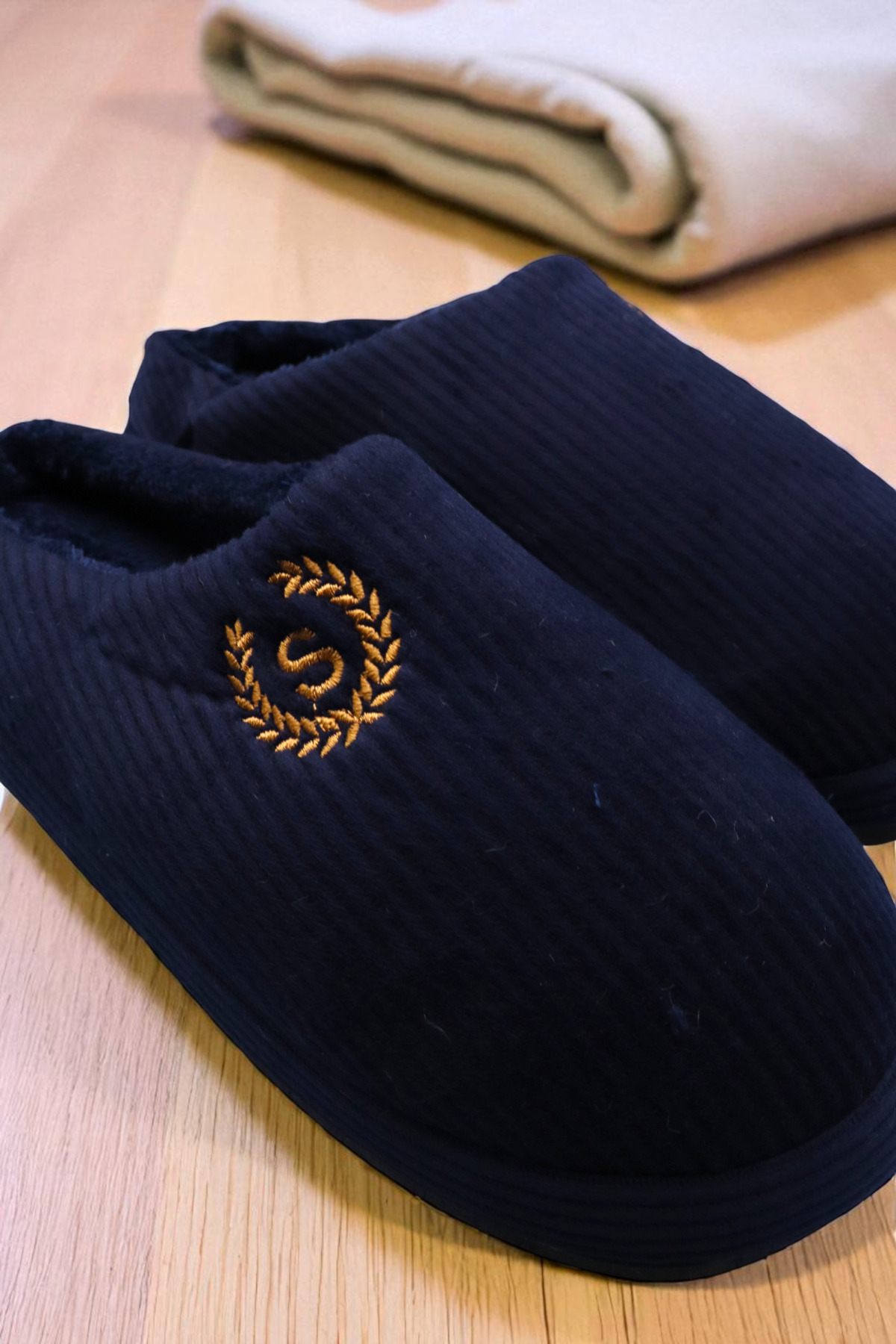 HFKY Unisex Nakışlı Kadife Fitilli Desen Rahat Yumuşak Tabanlı İçi Kürklü Ev Terliği. Terlik görsel 6