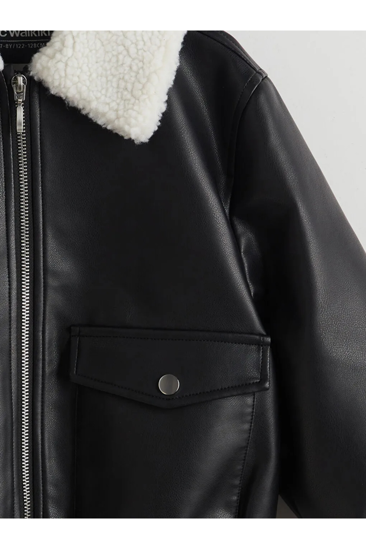 LC Waikiki LCW Kids Siyah Kürk Yaka Deri Görünümlü Kız Çocuk Mont fotoğrafı 2 (önizleme)