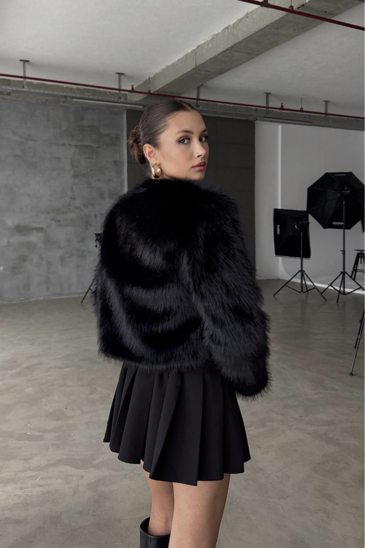 Moderk  ZR İthal Premium Kalite Siyah Yakasız Kürk Kadın Mont Ceket Kaban - Görsel 5