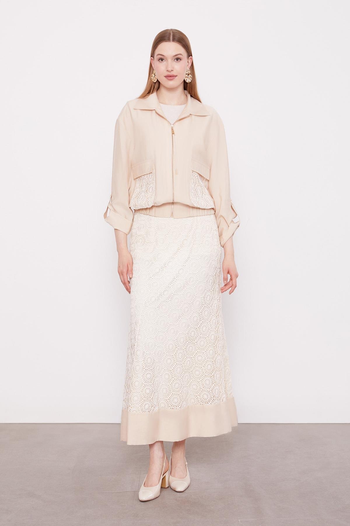 Levidor Beige Floral Lace Skirt Set