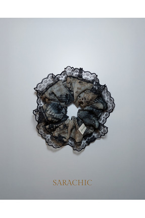 SARACHIC Yılan Desenli Dantel Scrunchie