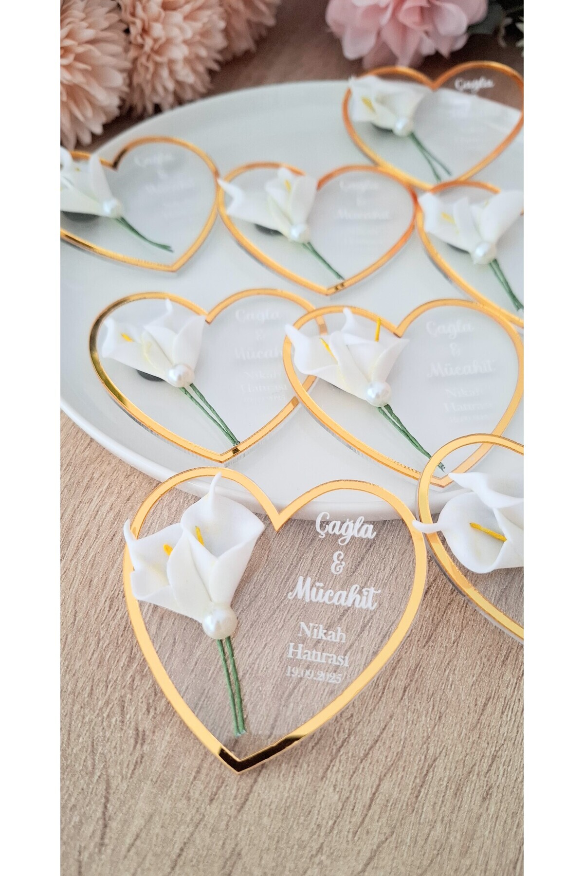 DECORAHOBİ Şeffaf Pleksi Kalp Söz Nişan, Nikah, Kına Hediyeliği, Pleksi Gala Çiçekli Magnet (25 Adet)