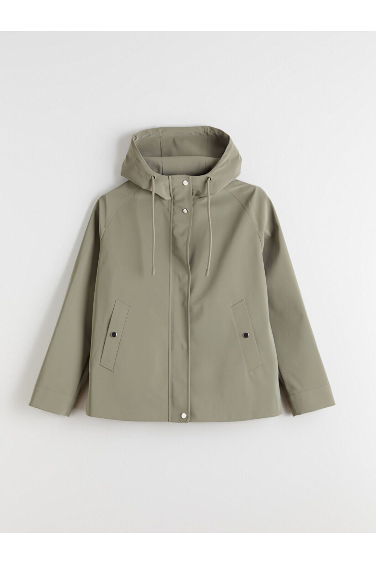 LC Waikiki  Haki Kapüşonlu Oversize Deri Görünümlü Kadın Yağmurluk - Görsel 5