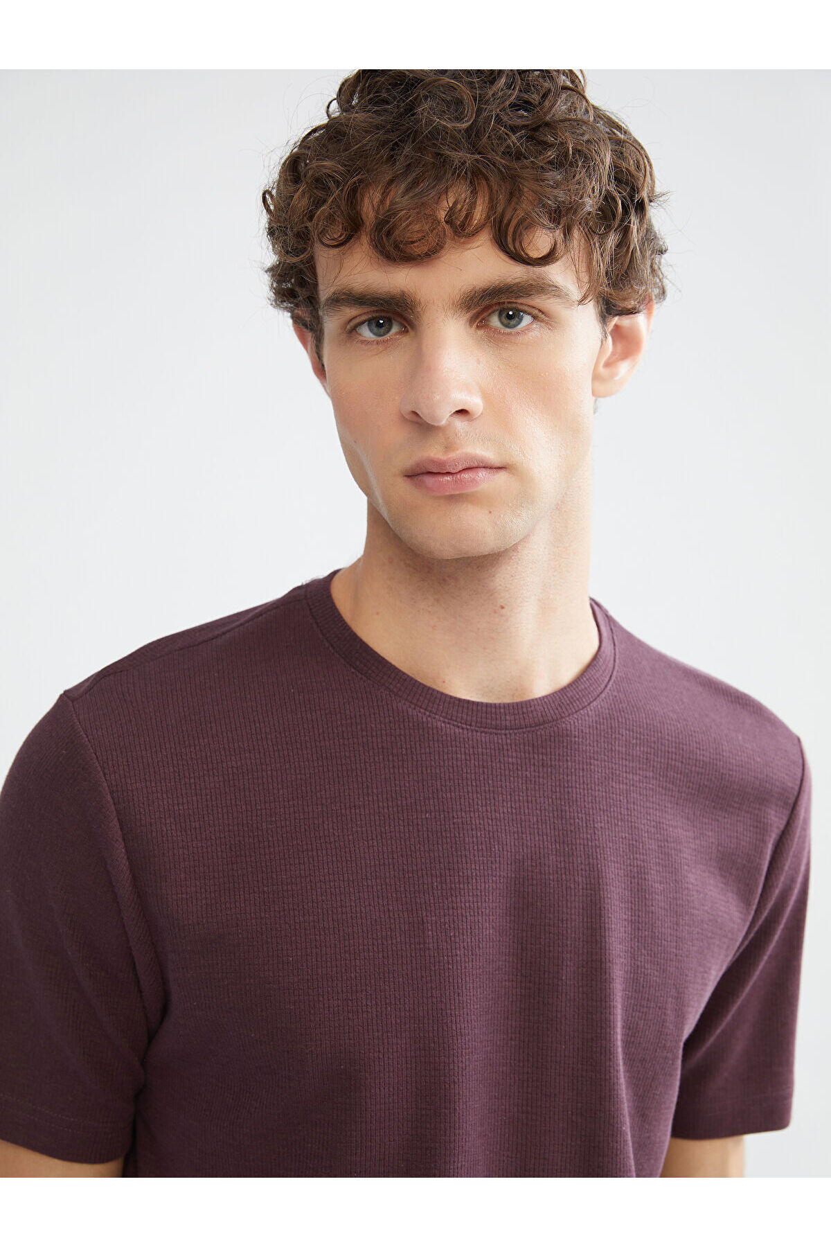 تیشرت ال سی وایکیکی W5JV12Z8-YHP-1013002