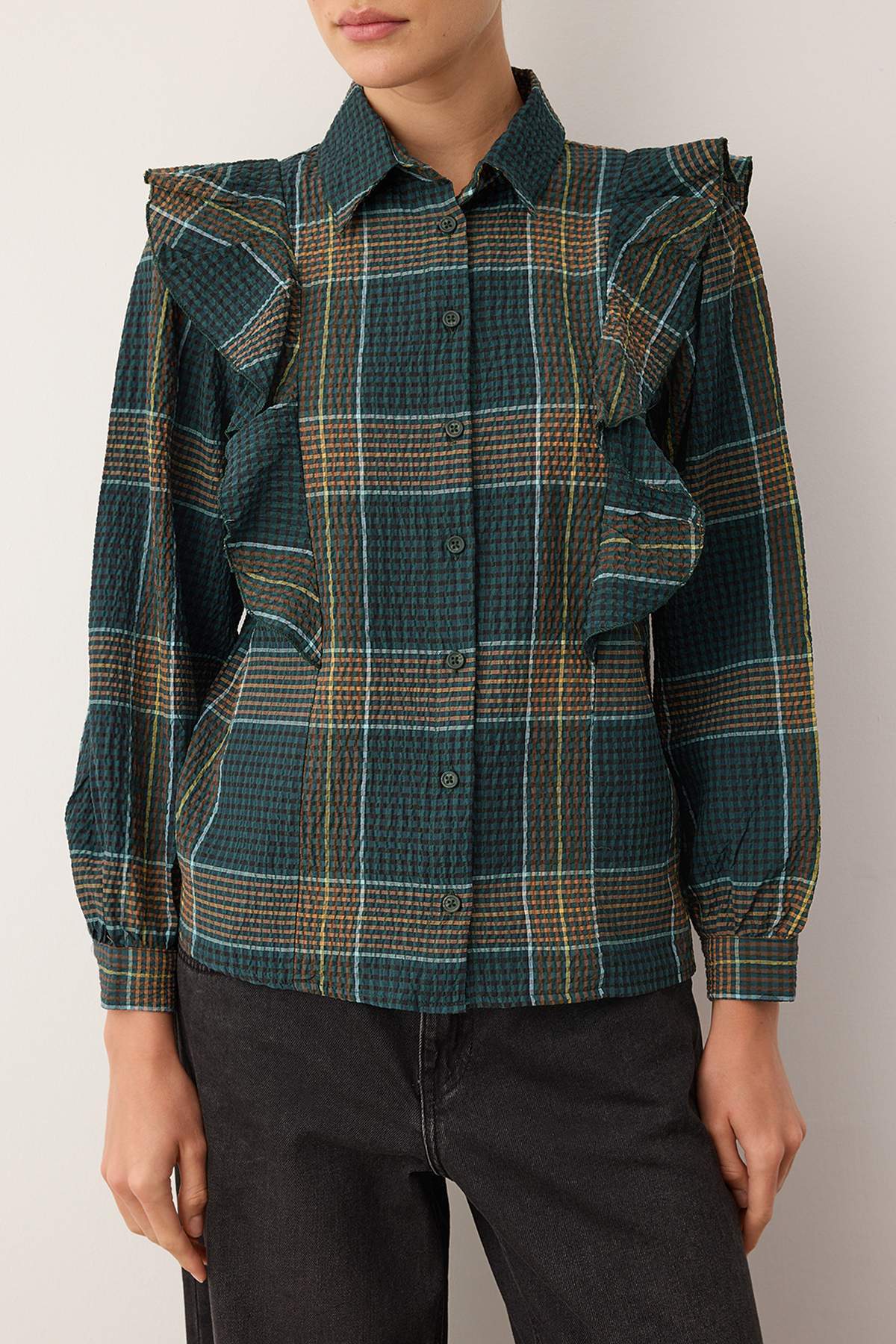 Trendyolmilla  Yeşil-Çok Renkli Boho Ekose Dokulu Fırfır Detaylı Gömlek TWOAW26GO00060 - Görsel 4