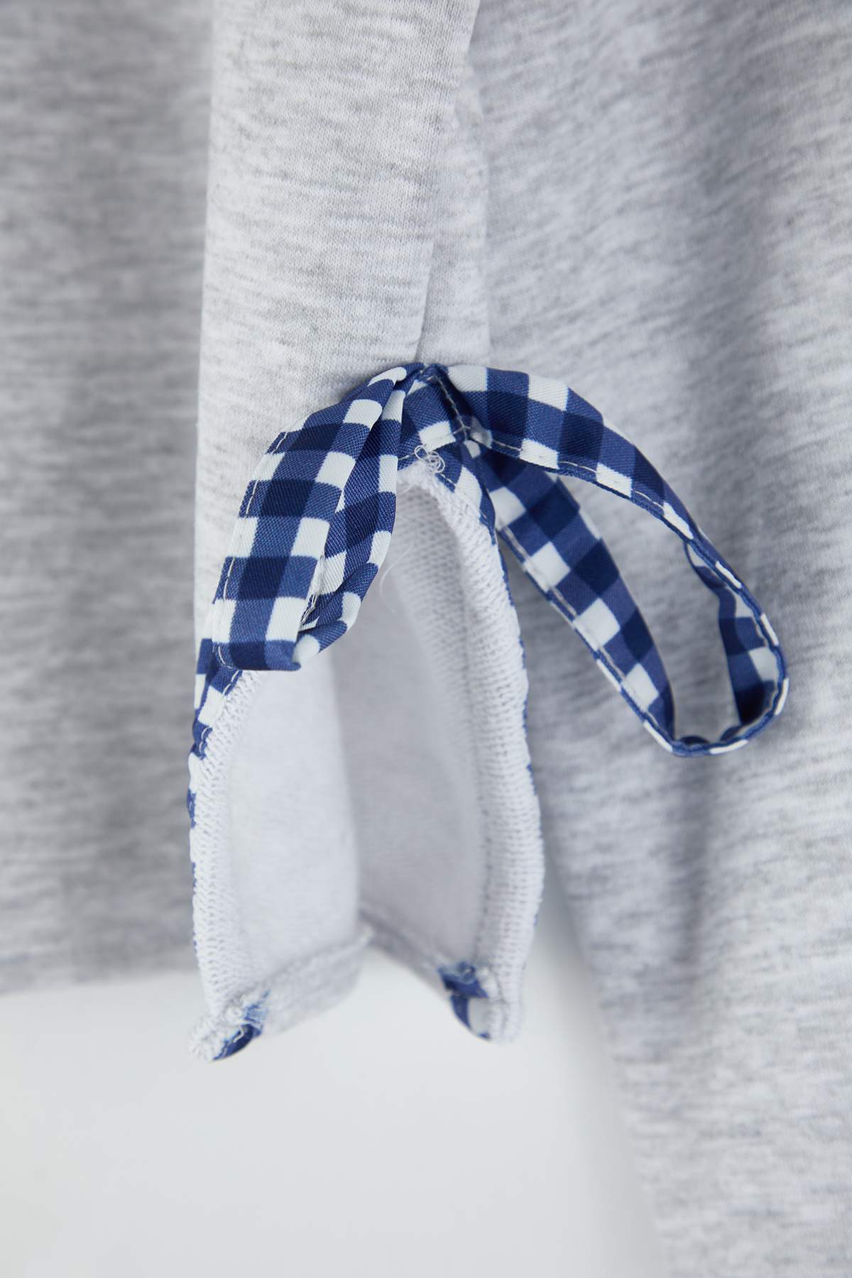 Trendyolmilla  Kar Melanj Kurdele Detaylı Bisiklet Yaka Kalın İçi Polarlı Crop Örme Sweatshirt TWOAW26SW00075 - Görsel 8