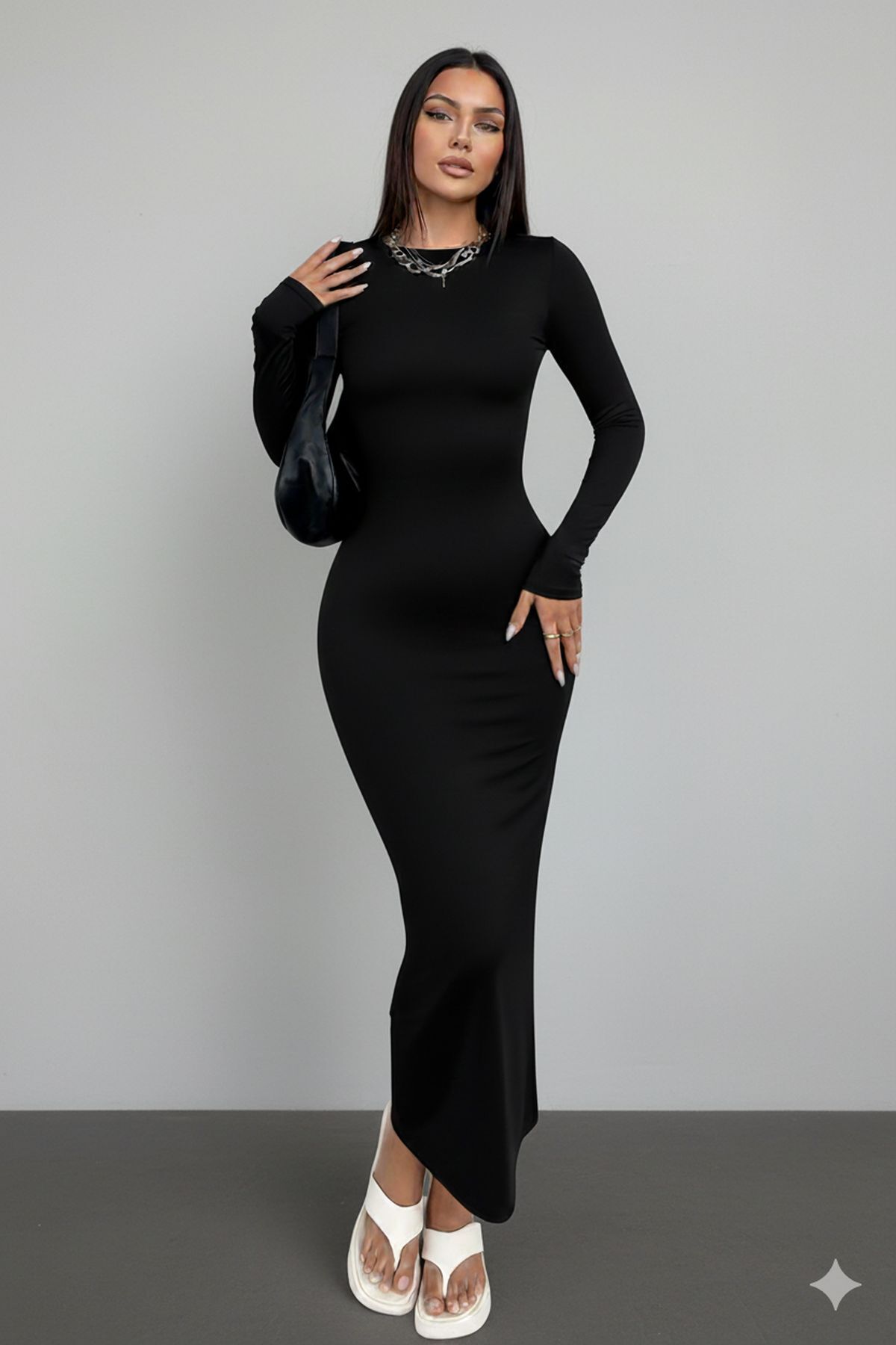 segiza Czarna sukienka maxi z długim rękawem, z materiału Lycra Custom Fabric Body-Sitting, wykrojnik Reissue