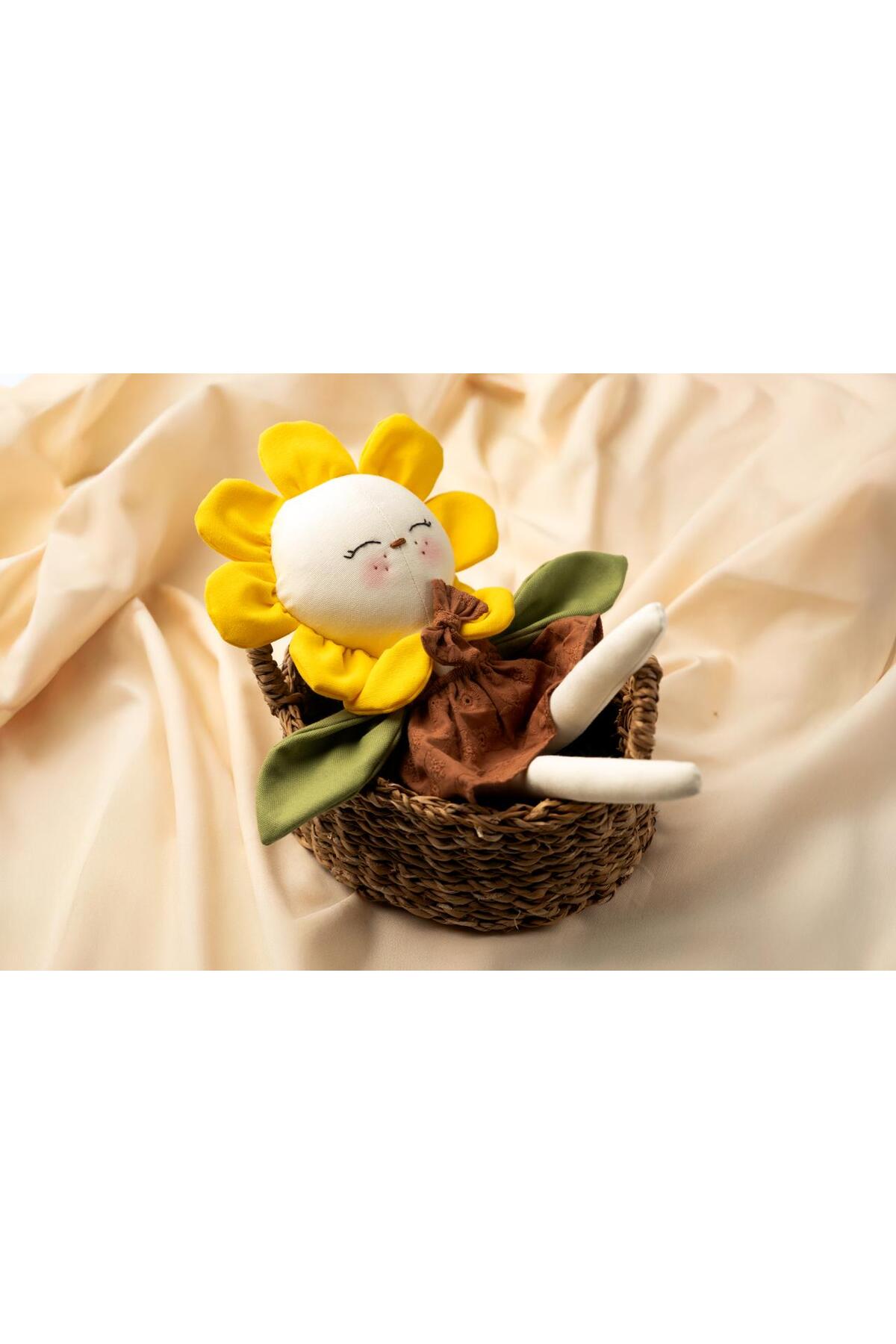 CAPELLA TOYS Oyuncak Bebek Çiçek Lalu %100 Pamuk El Yapımı Bez Bebek Oyun ve Uyku Arkadaşı Özel Hediye Kutulu fotoğrafı 5 (önizleme)