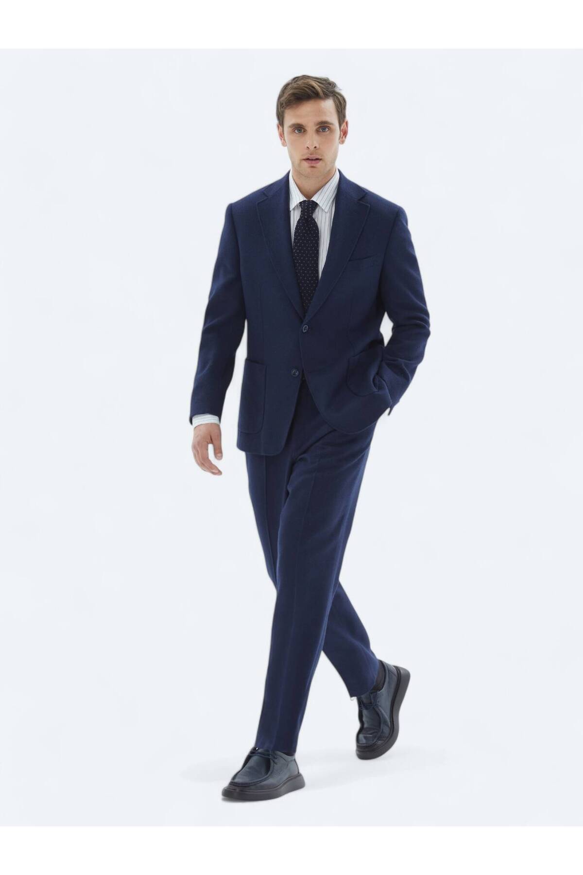 کت و شلوار پشمی ترکیبی نیلی ساده و راحت Kip