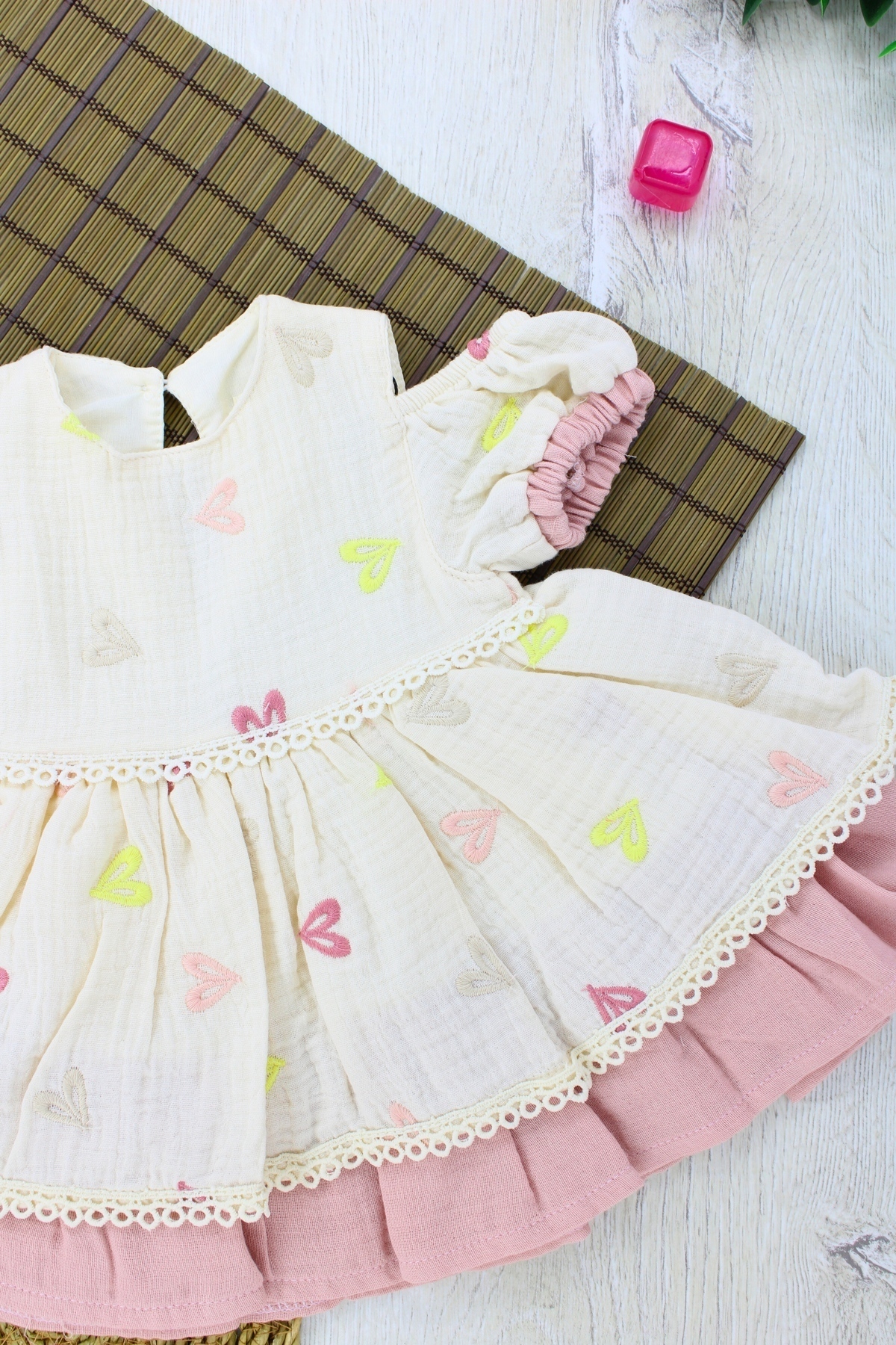 EYMİRGİYİM Kalp Nakışlı Yazlık Elbise Kız Bebek Çocuk 6 Ay, 9 Ay, 12 Ay, 18 Ay fotoğrafı 3 (önizleme)