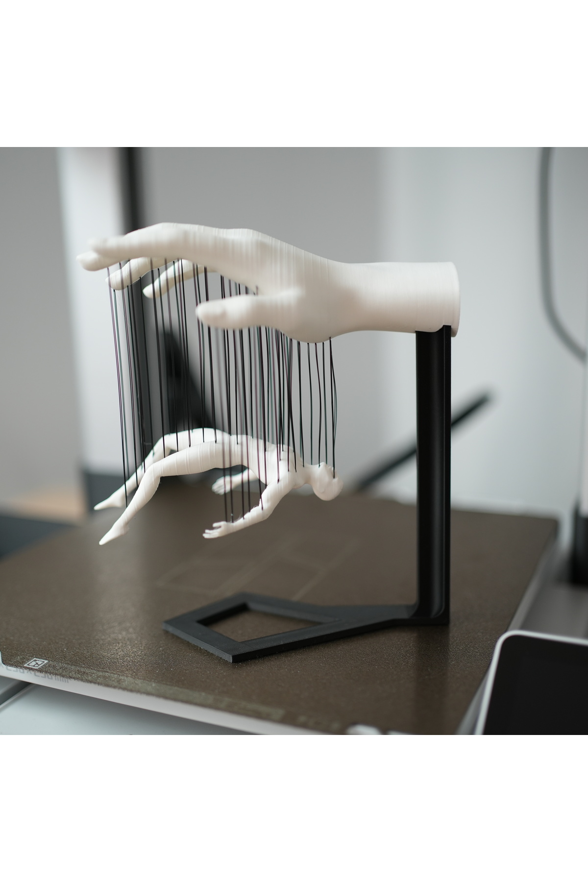 Overtaken Figürü – 3D Baskı Koleksiyon ve Dekoratif Biblo (15 cm)