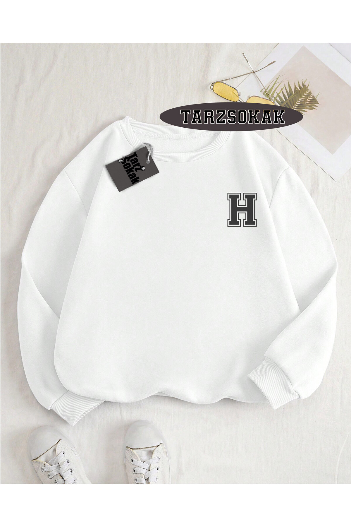 Biscle Collar Sweatshirt White LETTER H Name Specific Design