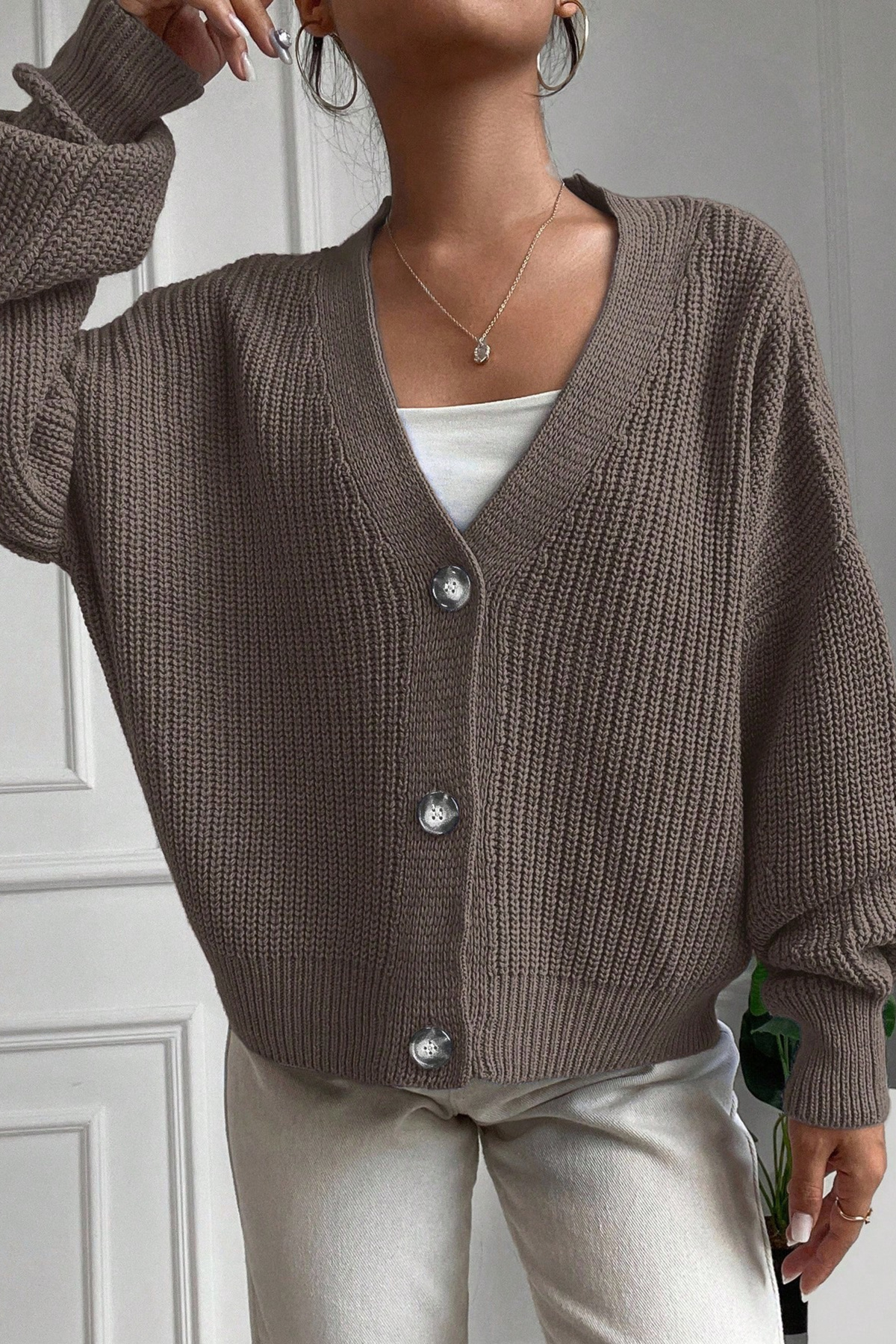 H&E LUXURY DESIGN  Kadın Yumuşak Dokulu Üç Düğmeli Triko Hırka - Görsel 2