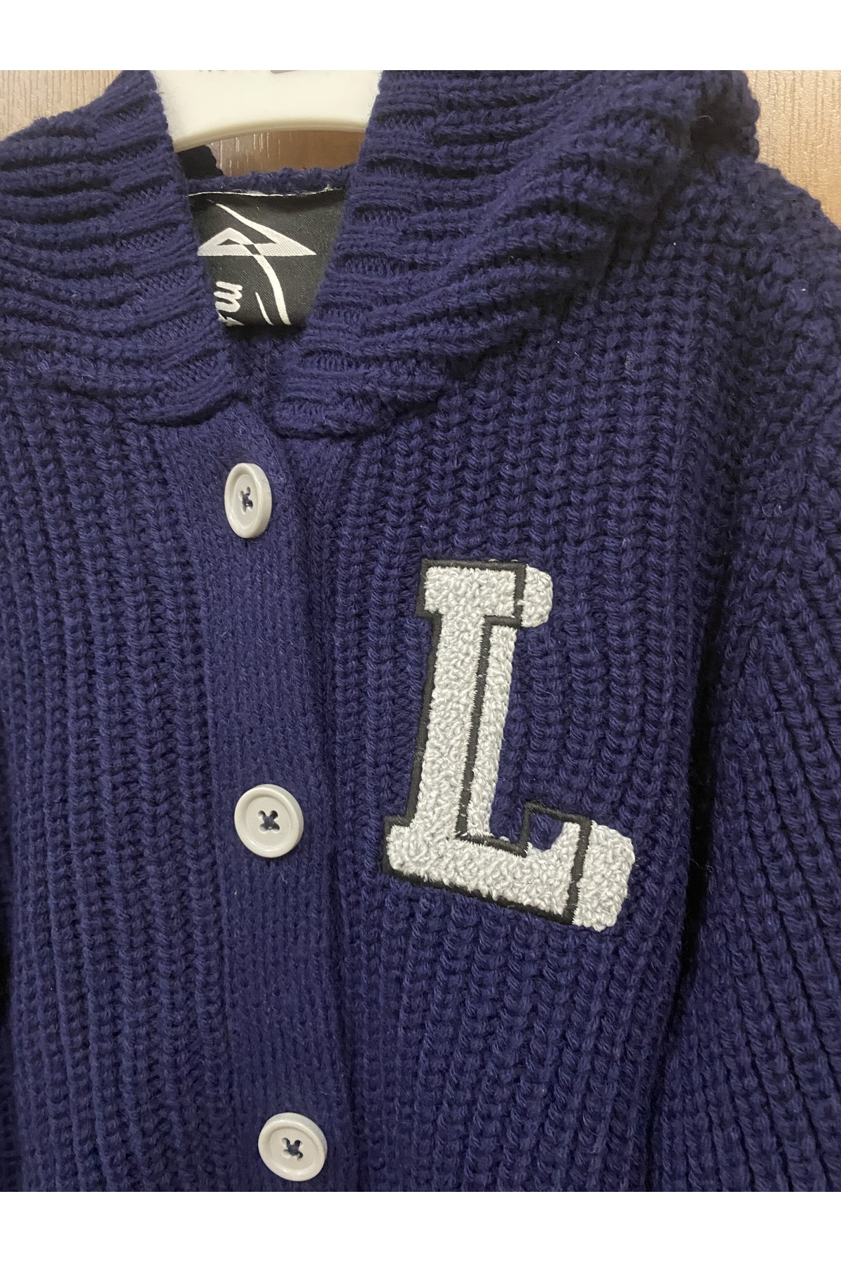 imoop design Kids Lacivert Nakışlı Düğme Kapamalı Kapüşonlu Triko Hırka Kazak fotoğrafı 7 (önizleme)