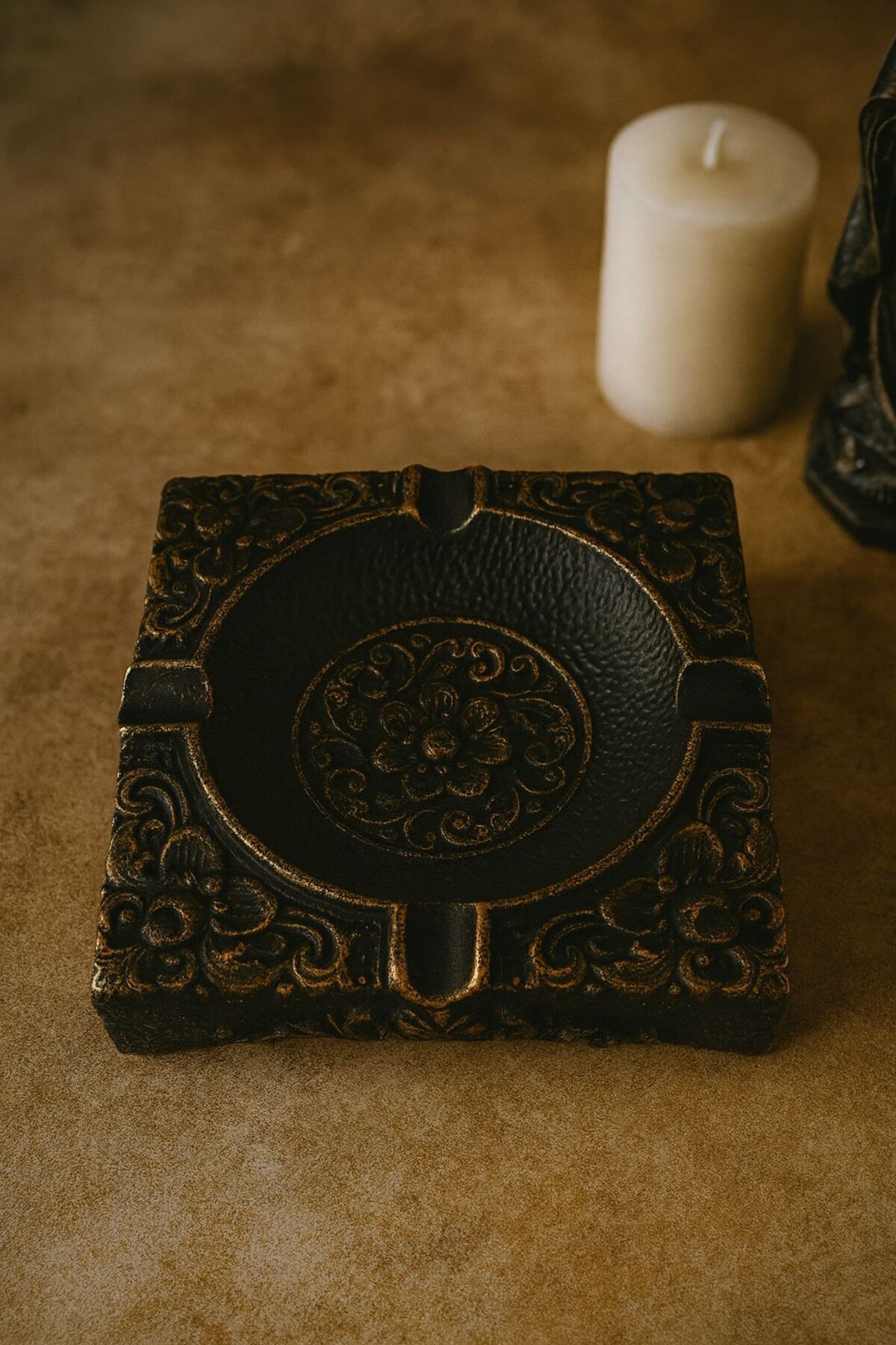 Liva Home Life Dekoratif Beton Küllük Altın Eskitme Kül Tablası