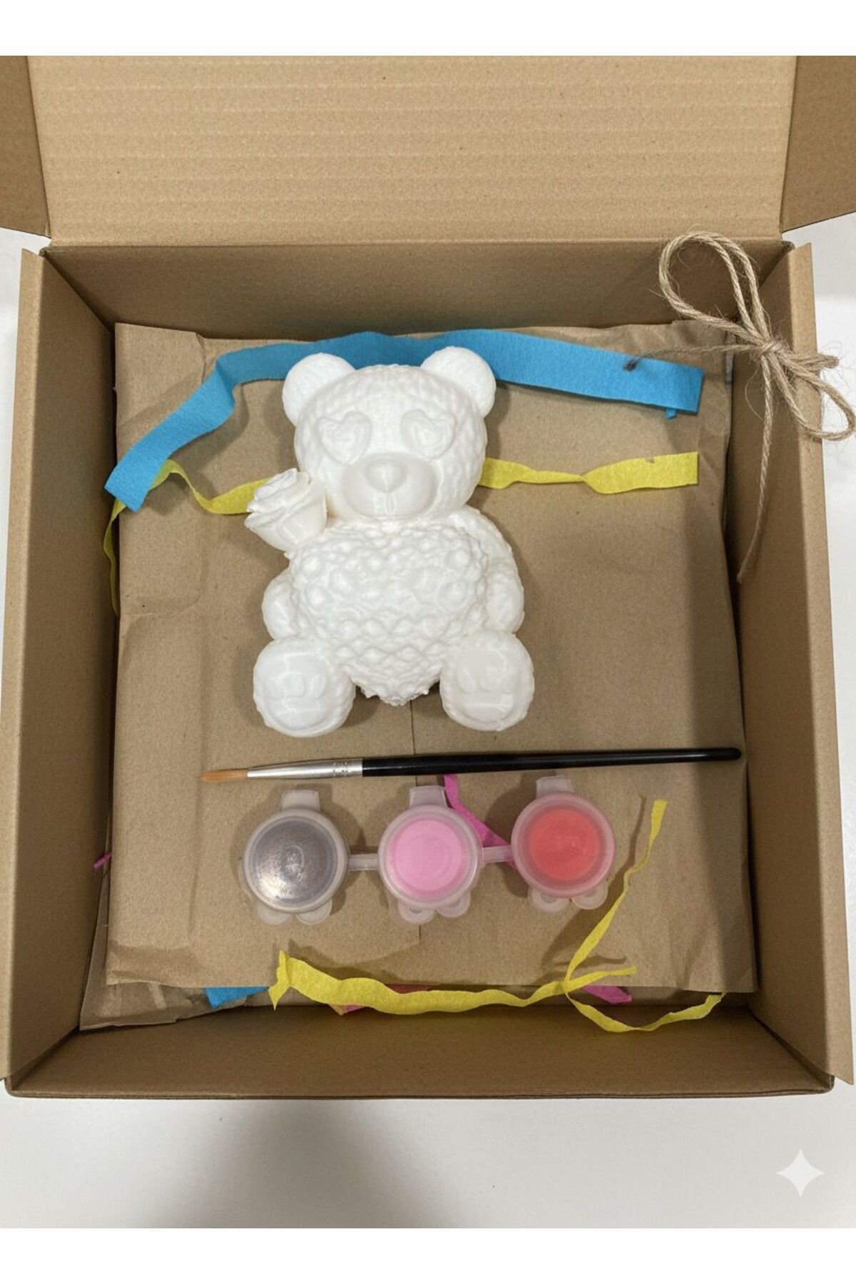 Mynivora Sevgiliye Hediye Gül Desenli Kalpli Ayıcık Boyama Seti – 6,5 cm 3D Figür 3 Renk Akrilik Boya+1 Fırça