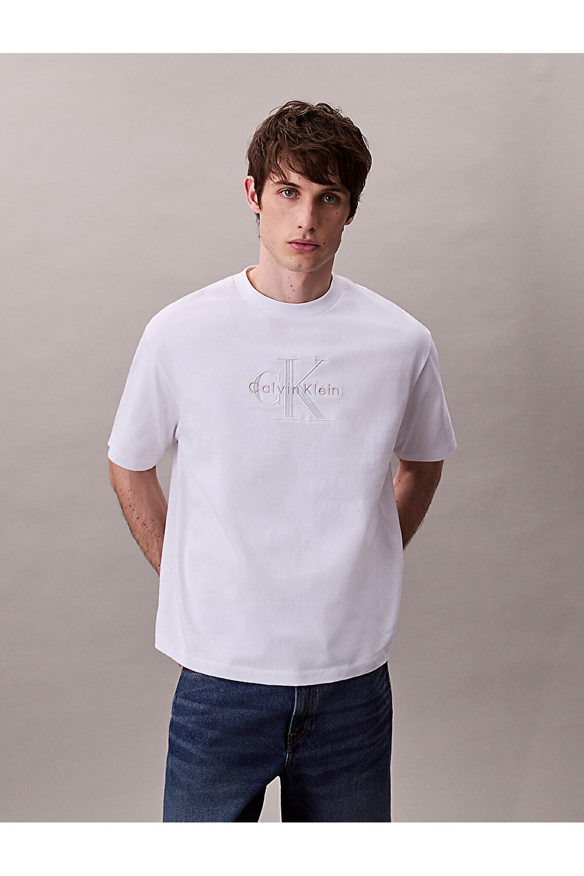 تیشرتمردانهCalvin Kleinرنگارنگ