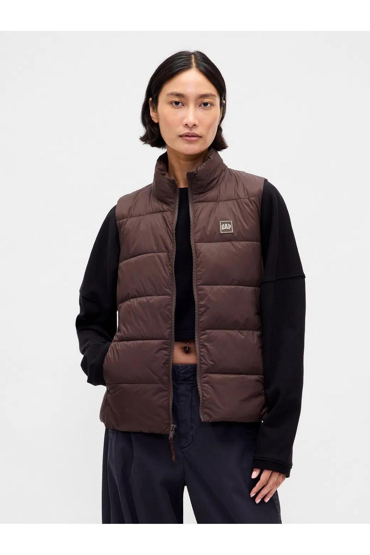 GAP 791282000 V-Frch Logo Lw Puffer Vest Kadın Yelek Kahverengi
