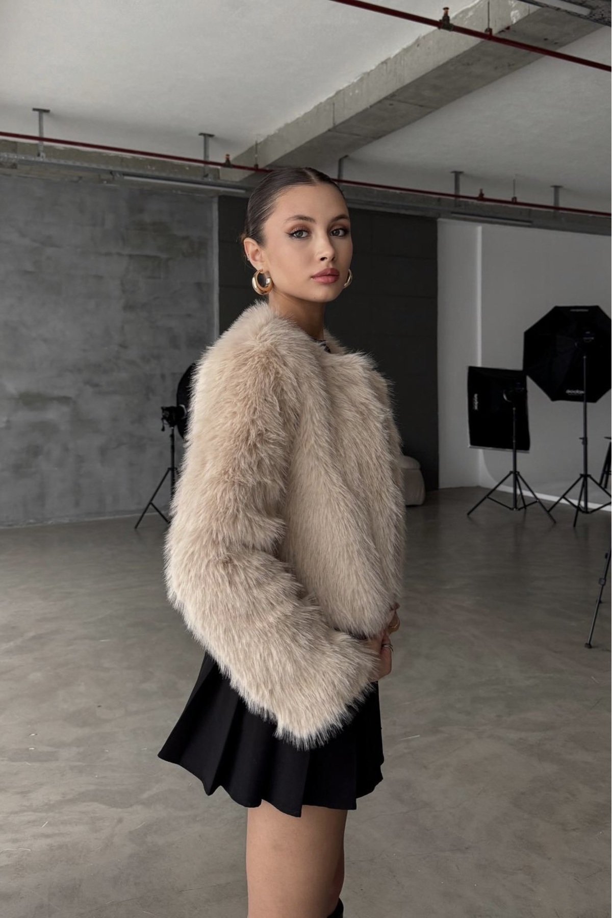 Moderk  ZR İthal Premium Kalite Ekru Yakasız Kürk Kadın Mont Ceket Kaban - Görsel 3