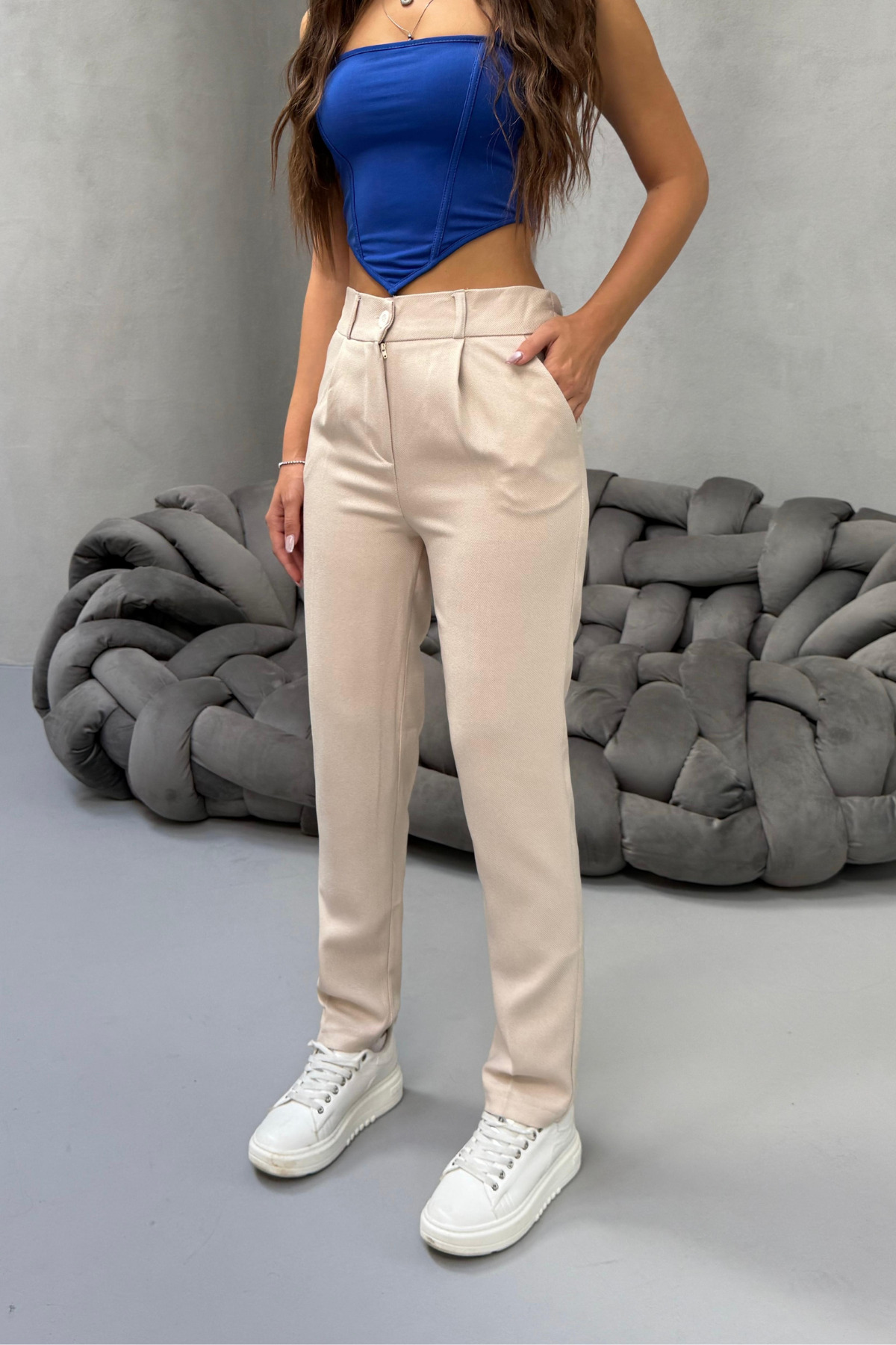 Kadın Yüksek Bel Havuç Model Beli Lastikli Dar Paça Pantolon BEJ 3
