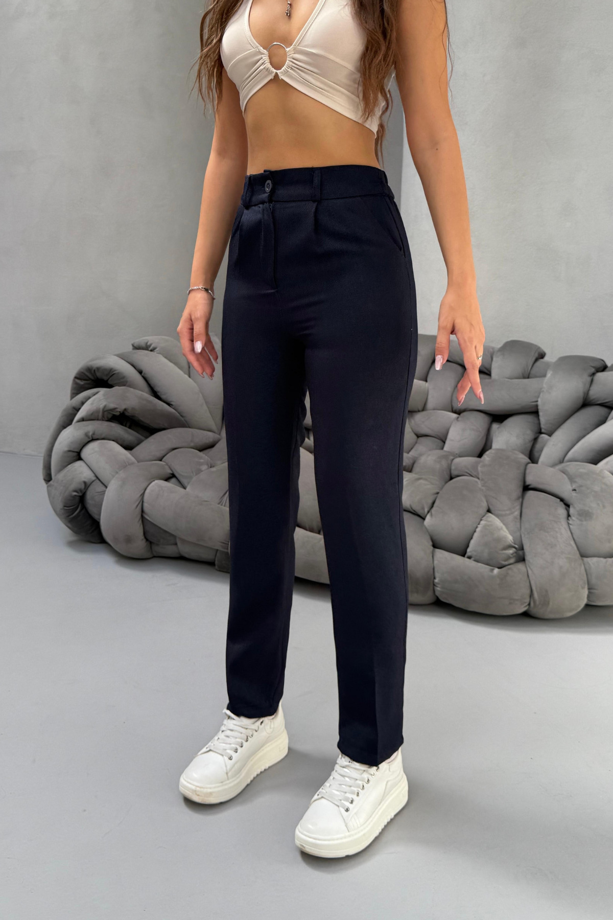 Kadın Yüksek Bel Havuç Model Beli Lastikli Dar Paça Pantolon LACİVERT 3