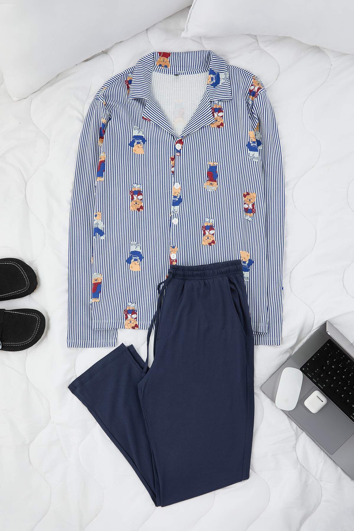 Trendyolmilla Man Lacivert Ayıcık Desen Couple/Çift Regular Gömlek-Pantolon Pijama Takımı TMNAW26PT00031