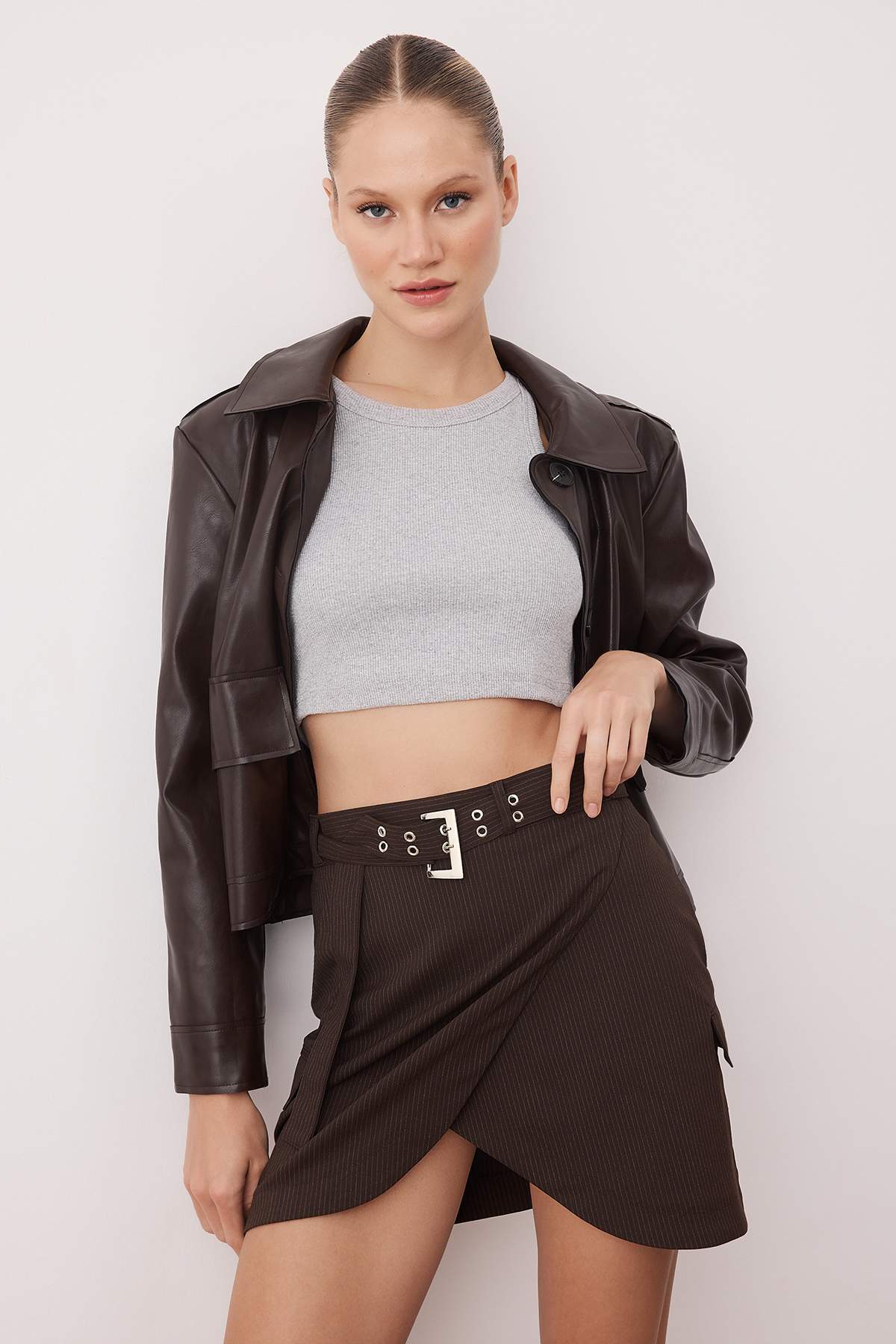 Trendyolmilla  Kahverengi Kemerli Çizgili Dokuma Mini Etek TWOAW26ET00137 - Görsel 3