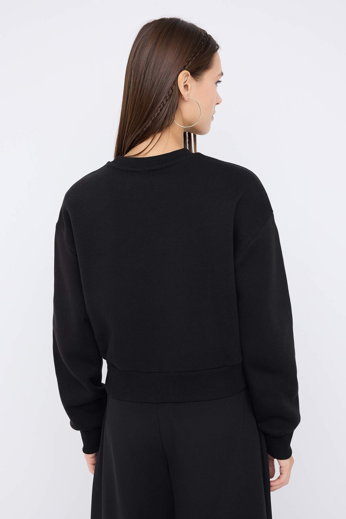 Trendyolmilla  Teen Siyah Baskılı Regular/Normal Kalıp Örme Sweatshirt TWOAW26SW00189 - Görsel 4