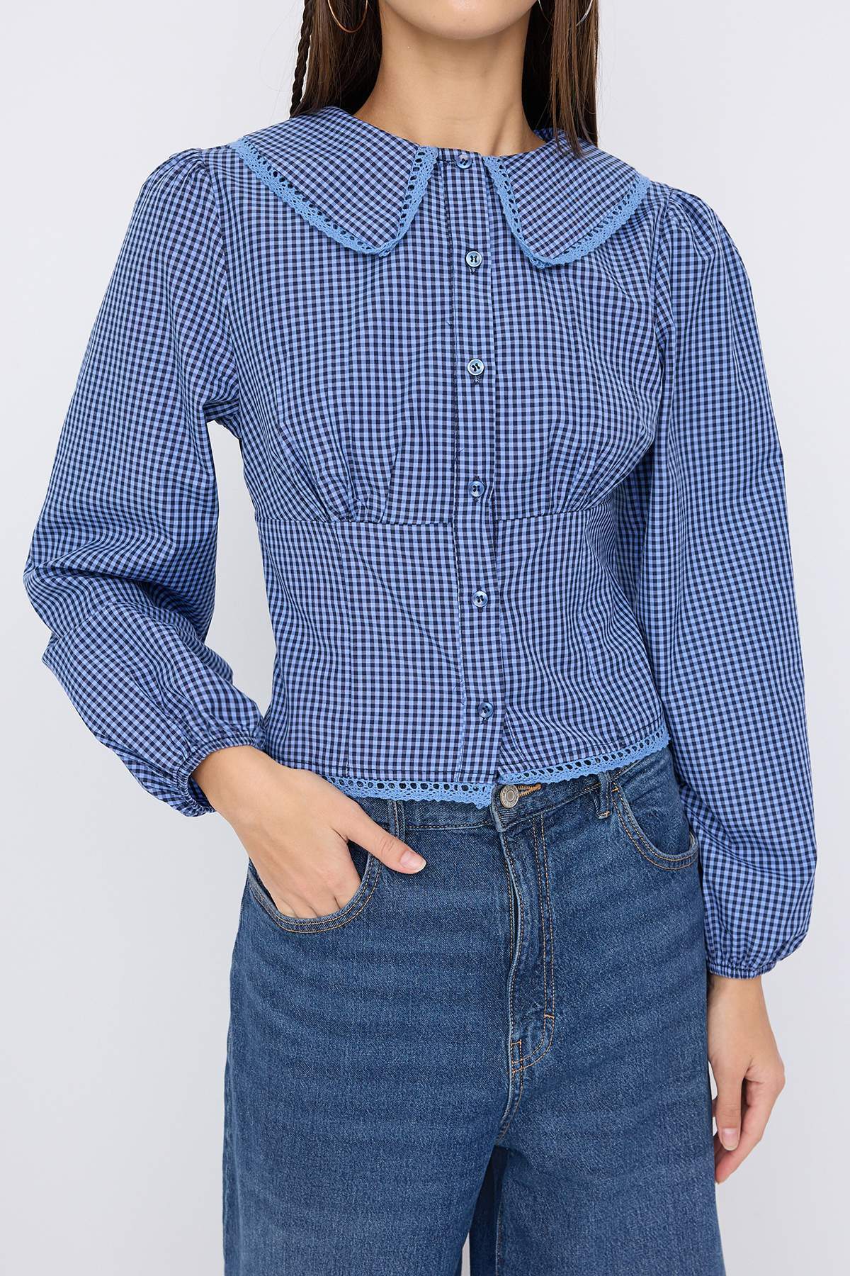 Trendyolmilla  Teen Bebe Yaka Detaylı Kareli Bele Oturan Mavi Gömlek TWOAW26GO00059 - Görsel 5