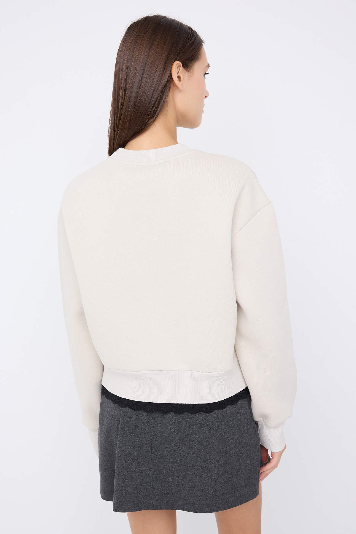 Trendyolmilla  Teen Taş Regular Dantel Detaylı Slogan Nakışlı Kalın İçi Polarlı Örme Sweatshirt TWOAW26SW00153 - Görsel 4