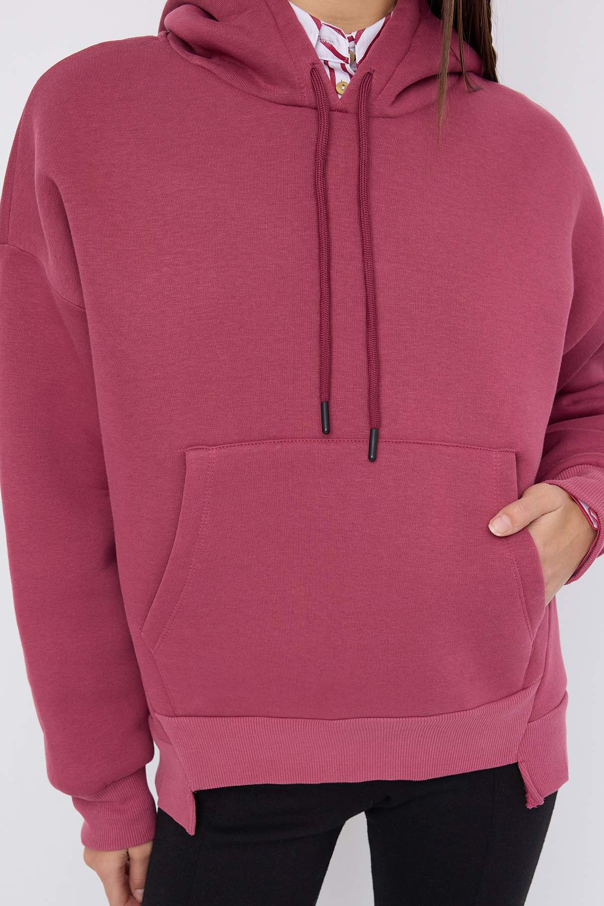 Trendyolmilla  Teen Gül Kurusu Kalın İçi Polarlı Kapüşonlu Cepli Asimetrik Örme Sweatshirt TWOAW26SW00113 - Görsel 3