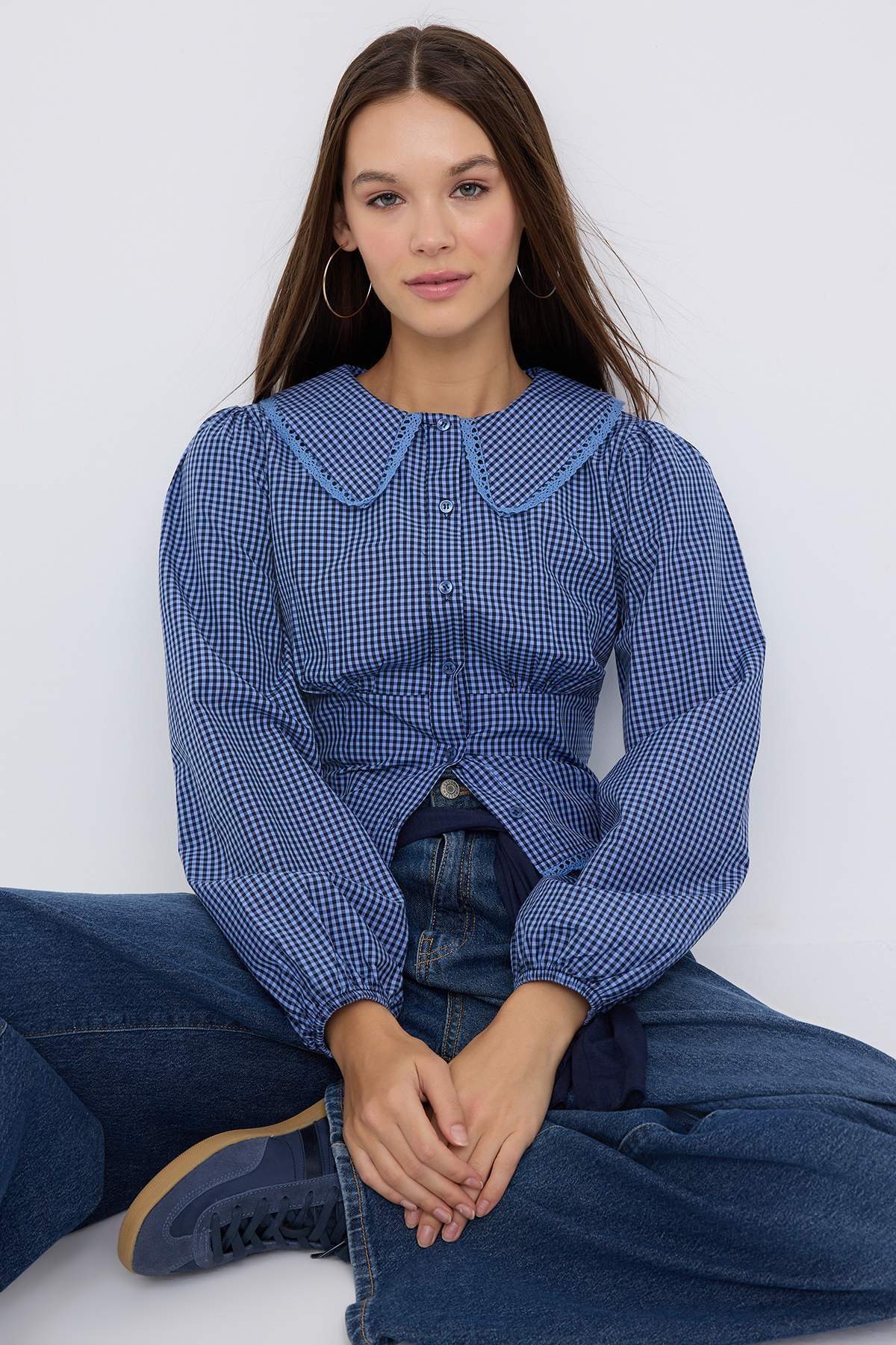 Trendyolmilla  Teen Bebe Yaka Detaylı Kareli Bele Oturan Mavi Gömlek TWOAW26GO00059 - Görsel 4