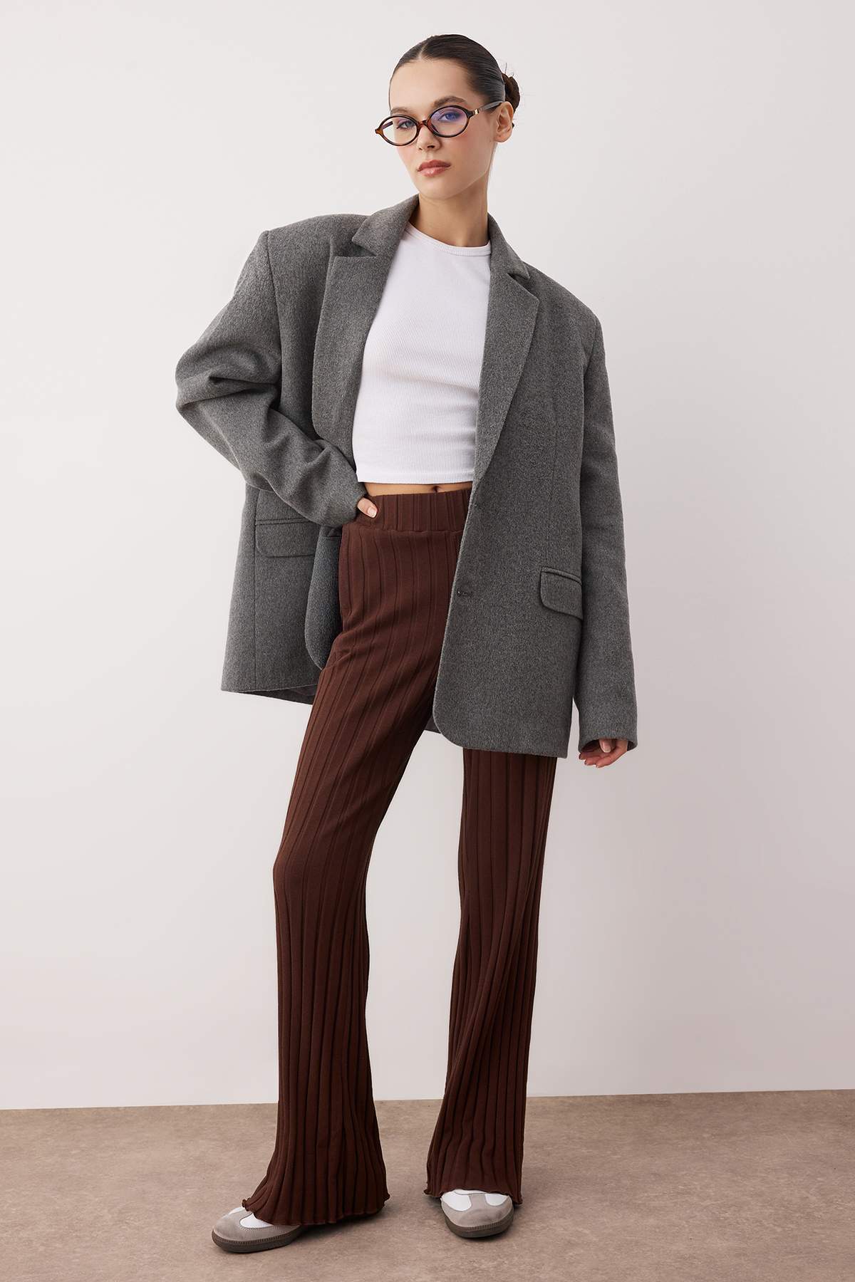 Trendyolmilla  Kahverengi Flare/İspanyol Paça Yüksek Bel Esnek Örme Pantolon TWOAW26PL00098