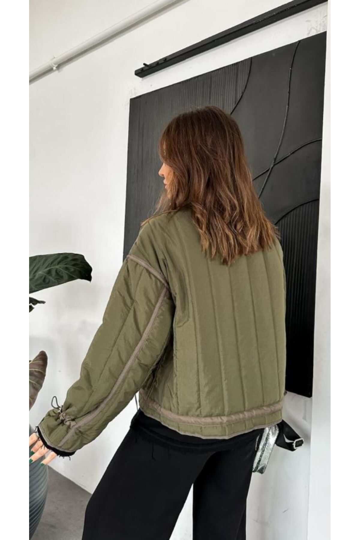 Bella Bloom Boutique Yüksek Yaka Fermuarlı Cepli Rahat Kesim Özel Tasarım Mont HAKİ RENK görsel 6