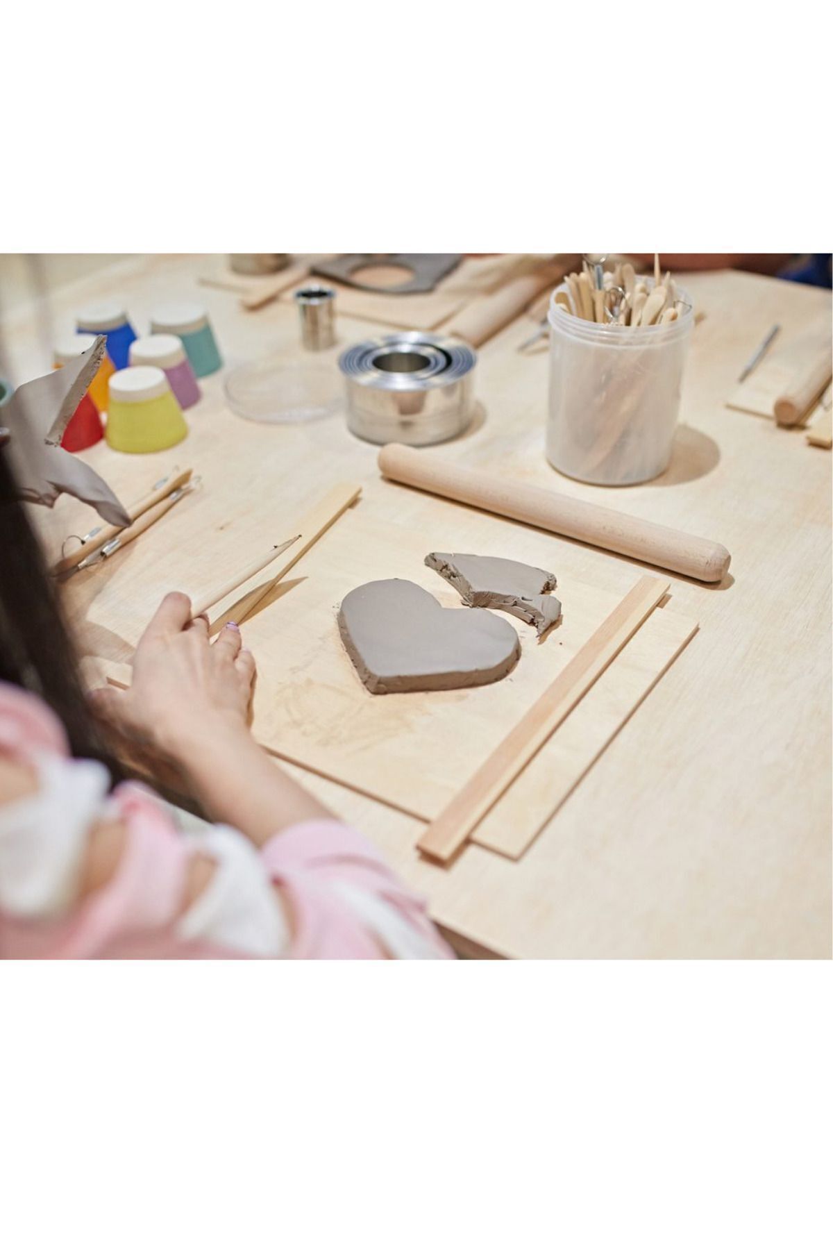 O&S Oyun ve Sanat Eğlen-Üret Seramik Hamuru Başlangıç Seti 8 Kg, 5 li Ahşap Ebeşuar (MODELAJ SETİ), Doğal Kil Çamuru fotoğrafı 5 (önizleme)