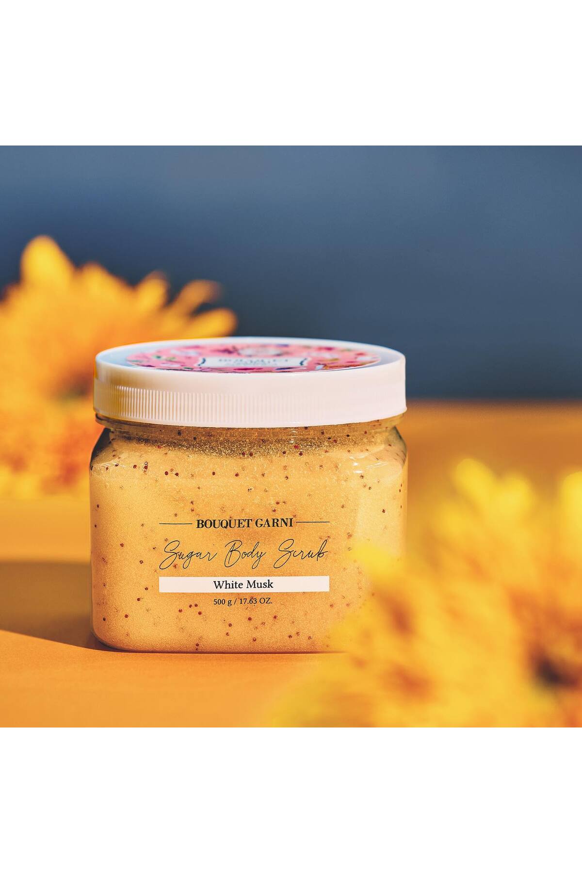 Sugar Body Scrub White Musk - Beyaz Misk Kokulu Şekerli Vücut Peelingi 500g — BG500GBSCRBWHTMSK — تصویر 2 از 5