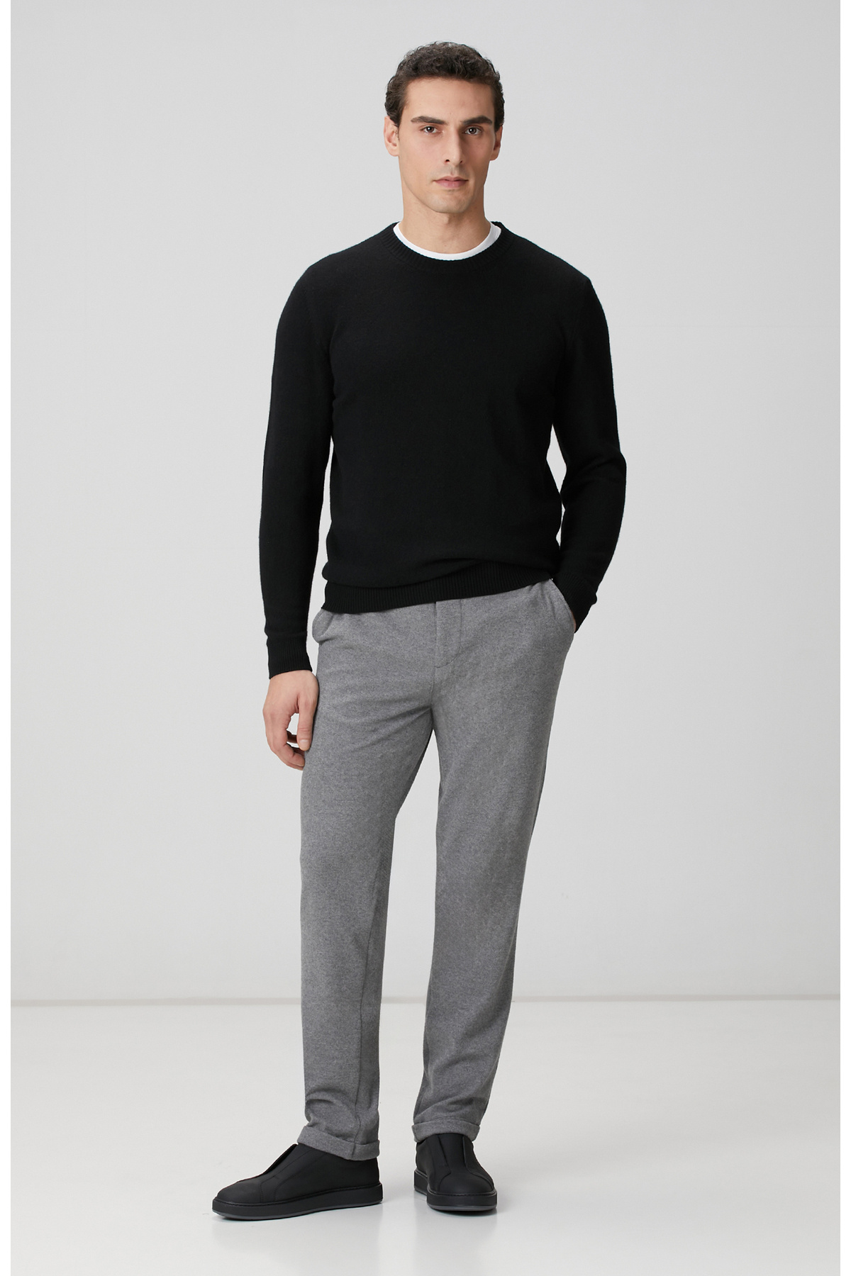 نتورک شلوار خاکستری جاگر