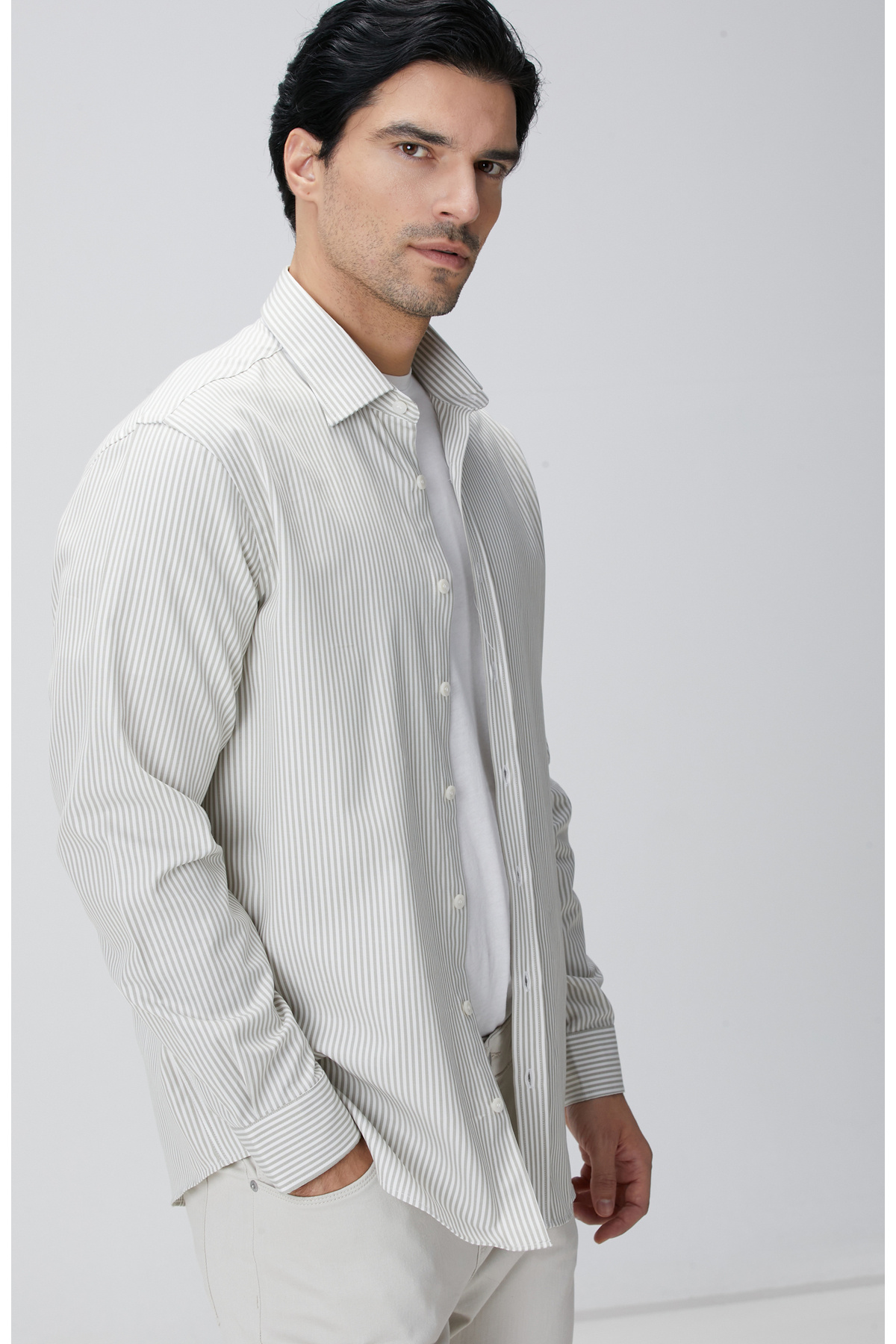 نتورک پیراهن طرح‌دار راه‌راه بژ