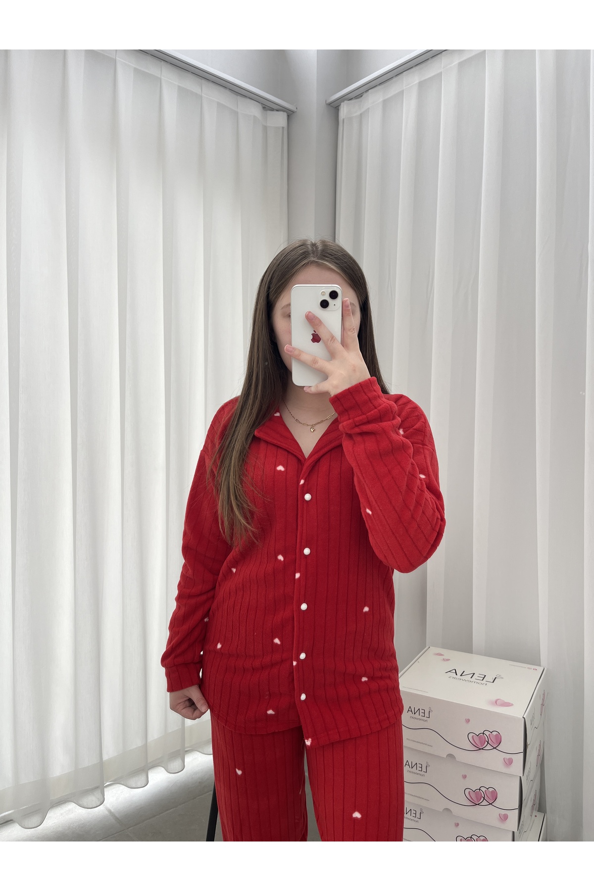 Lena Homewears  Kırmızı Dreams İç Çamaşırlı Kalp Desenli Düğmeli Polar Pijama Takımı - Görsel 4