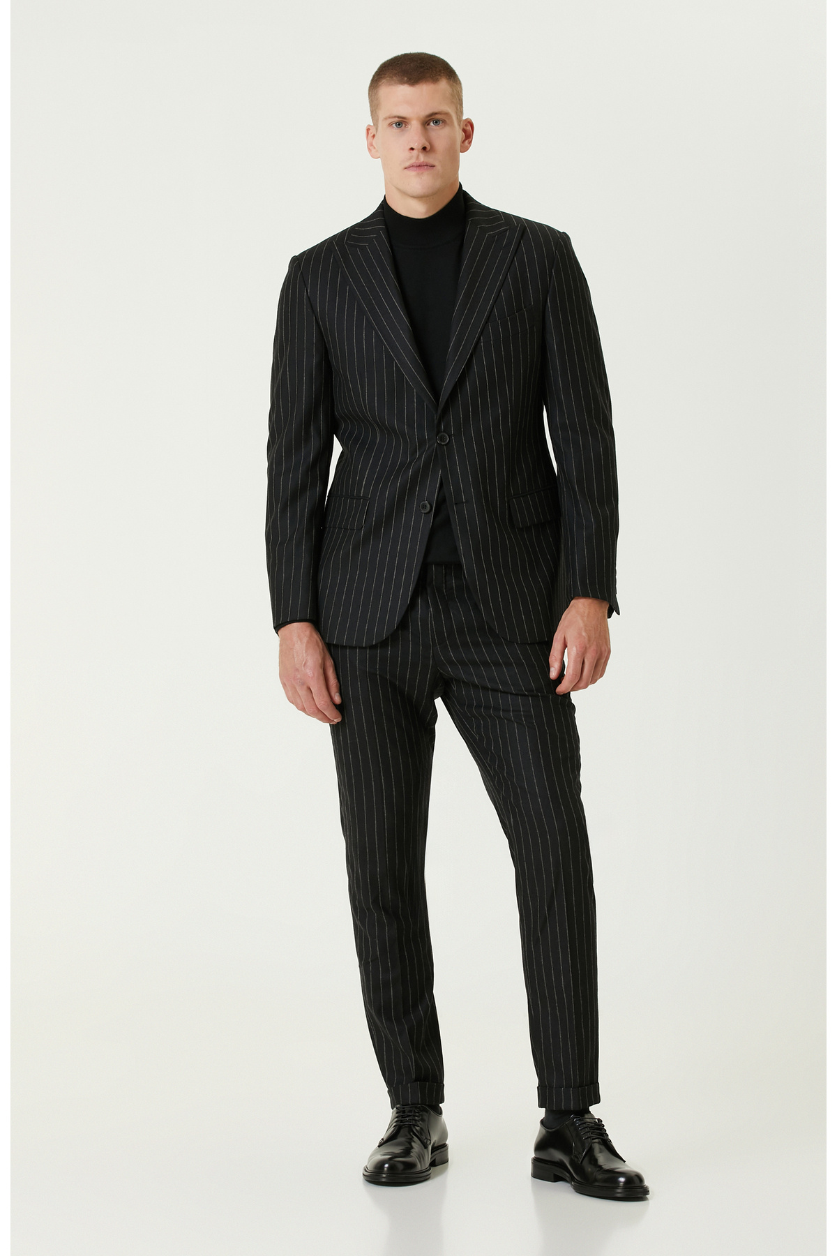 نتورک کت و شلوار راه راه مشکی