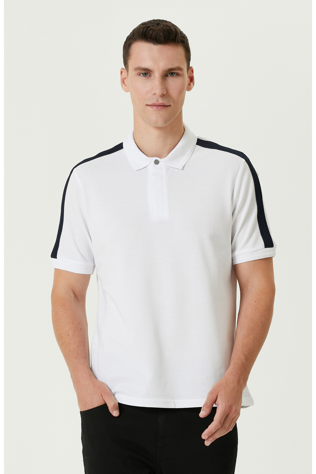 نتورک تی‌شرت سفید