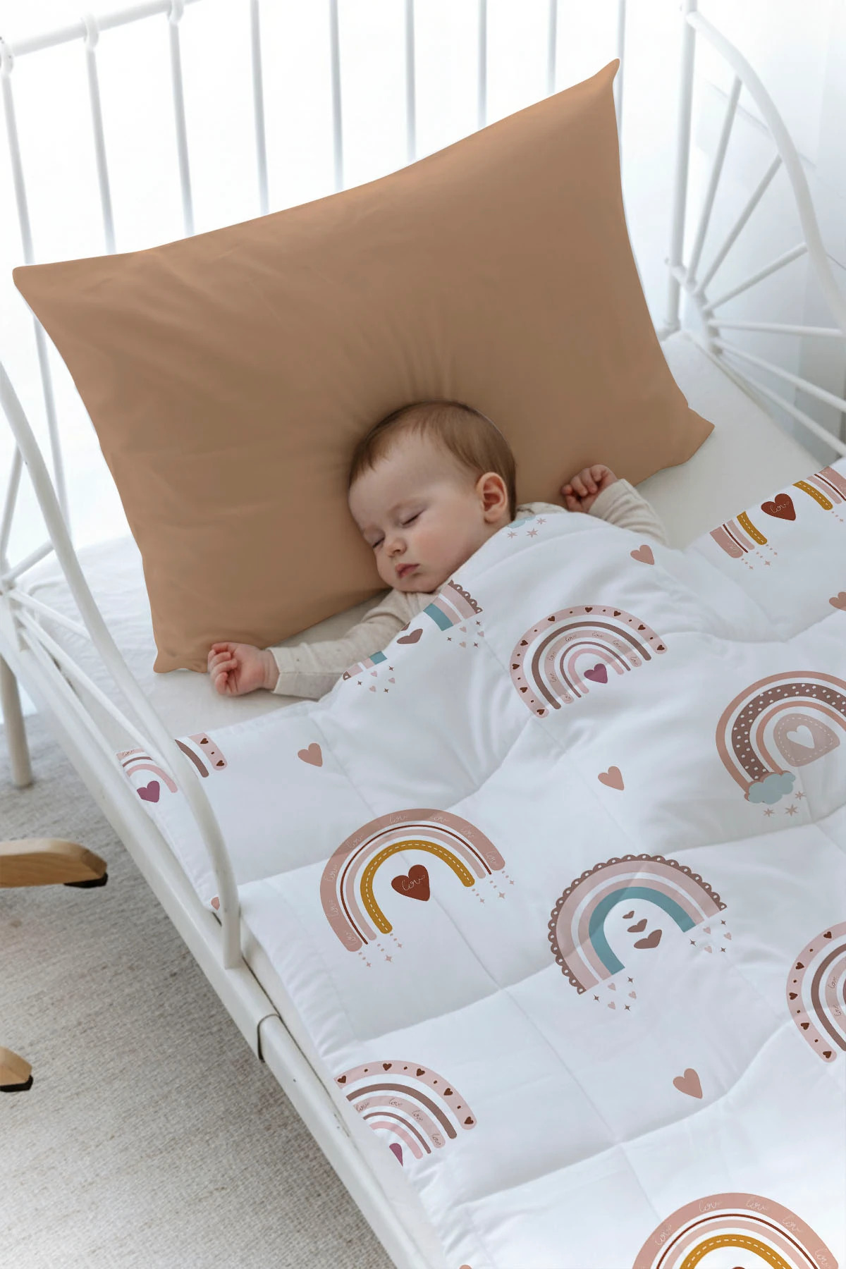 Tuğba Kuğu Organik Baskılı Montessori (100x200) Yorgan Seti - Iconic Serisi - Somon Yıldızlı Gökkuşağı fotoğrafı 2 (önizleme)