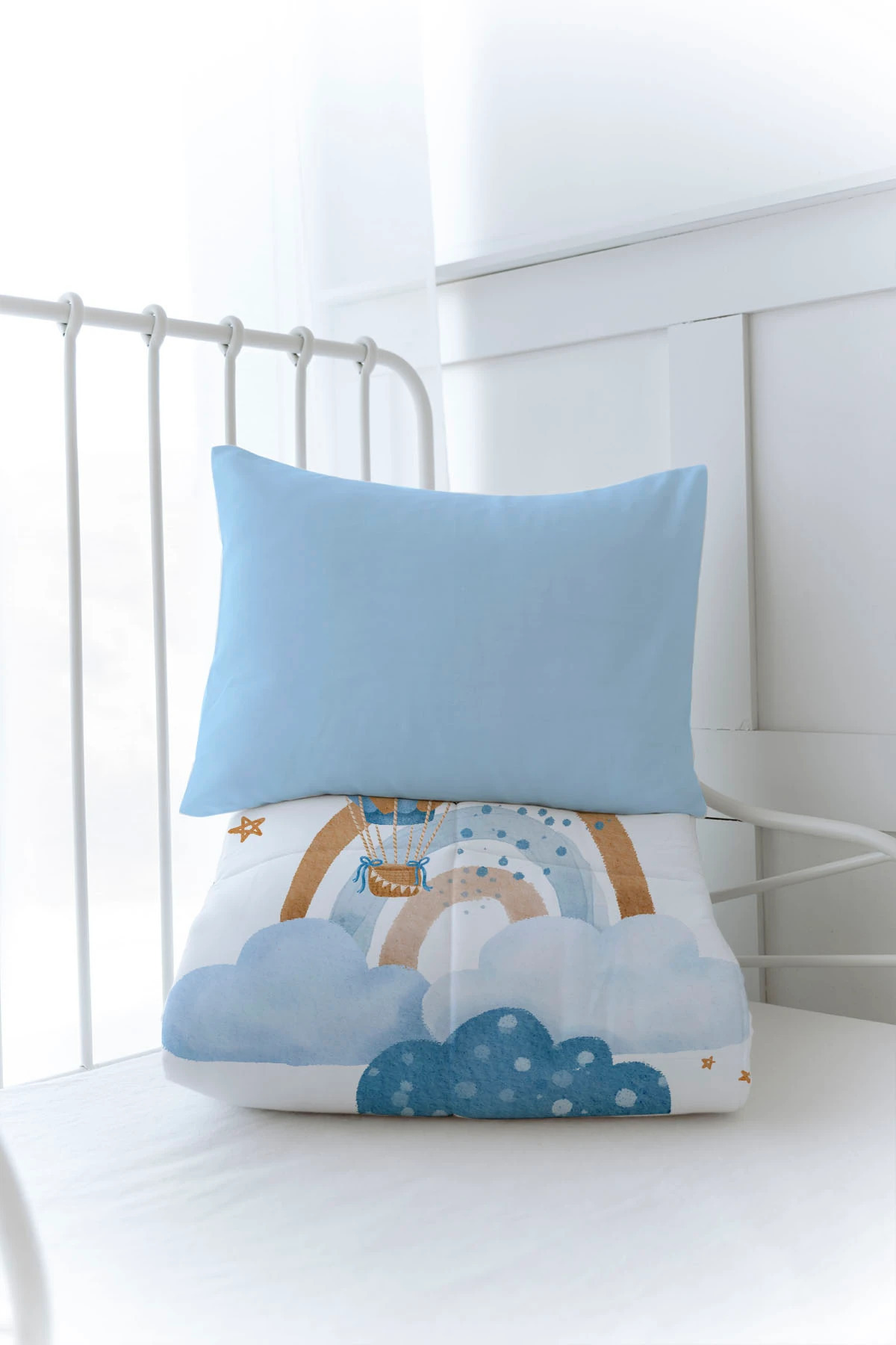 Tuğba Kuğu Organik Baskılı Montessori (100x200) Yorgan Seti - Iconic Serisi - Mavi Bulutlar Ve Balon fotoğrafı 3 (önizleme)