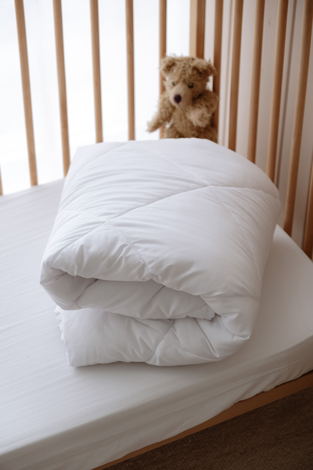 Tuğba Kuğu Park Yatak Kapitoneli Yorgan - 75X115 cm fotoğrafı 3 (önizleme)