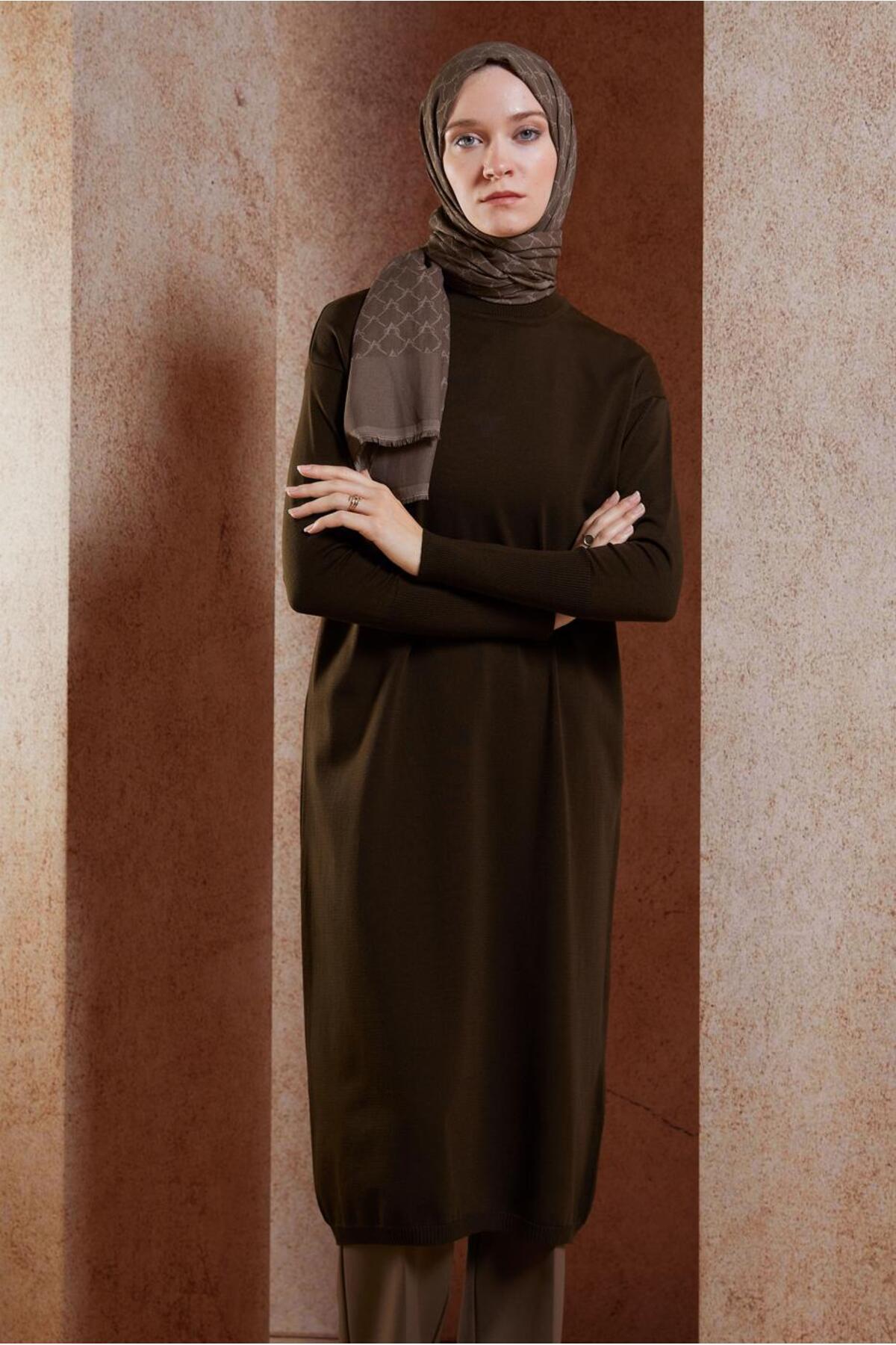 آلوینا تونیک بافتنی بلند ۴۴۹۲۵ آلوینا تونیک بافتنی بلند ۴۴۹۲۵